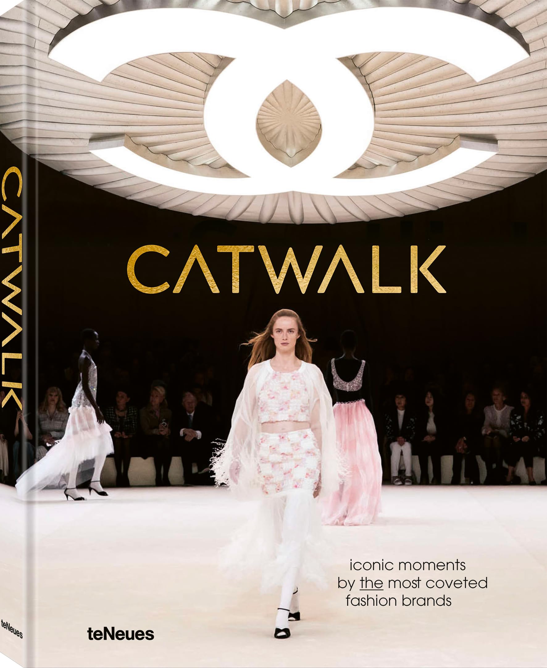 Iconic Runways: Fashion Shows That Made History