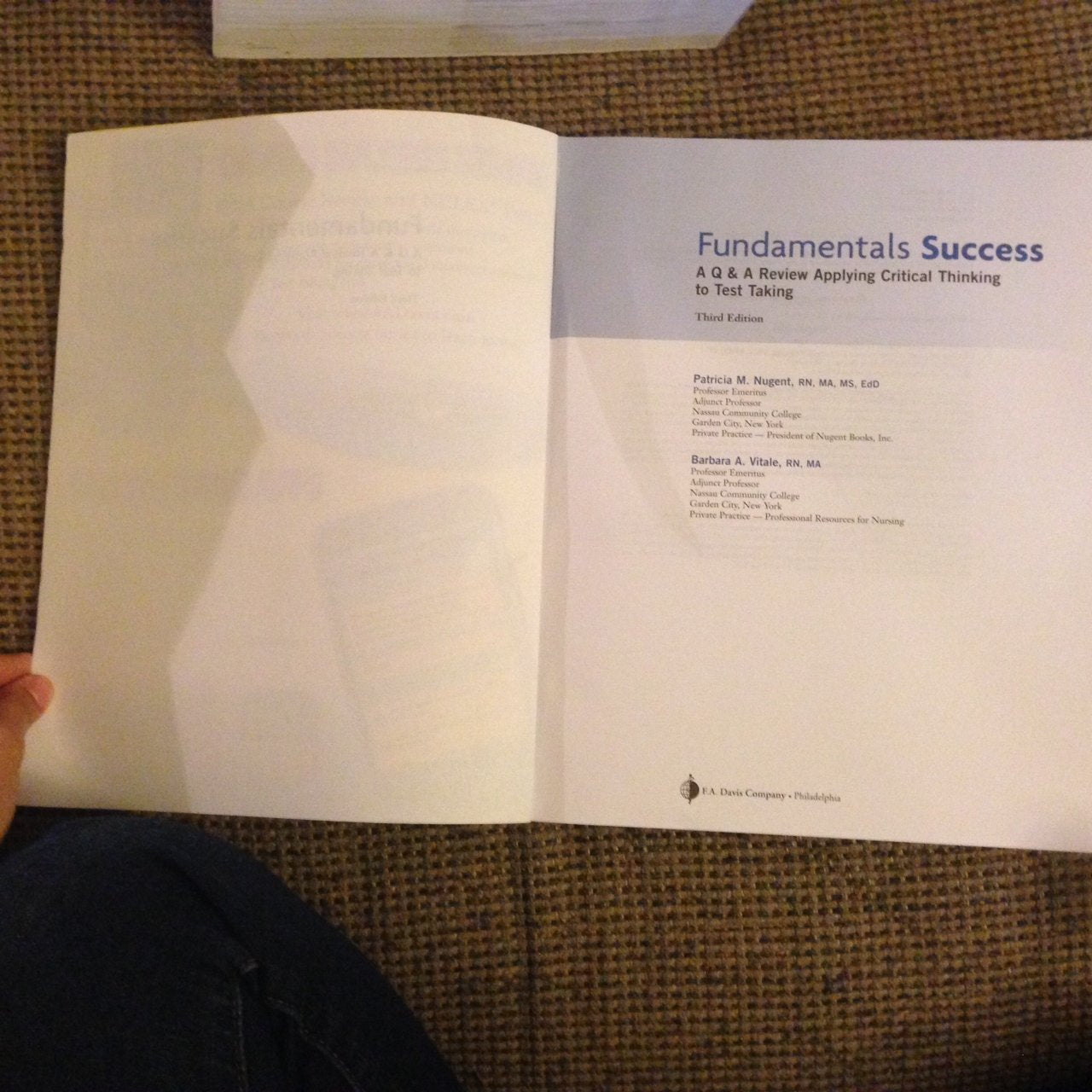 Fundamentals Success: A Q&A Review Applying Critical Thinking To Test Taking (Davis'S Q&A Success)