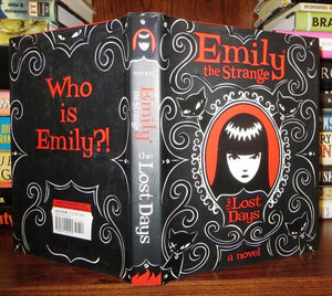 Emily the Strange: The Lost Days (Emily the Strange, 1),Used