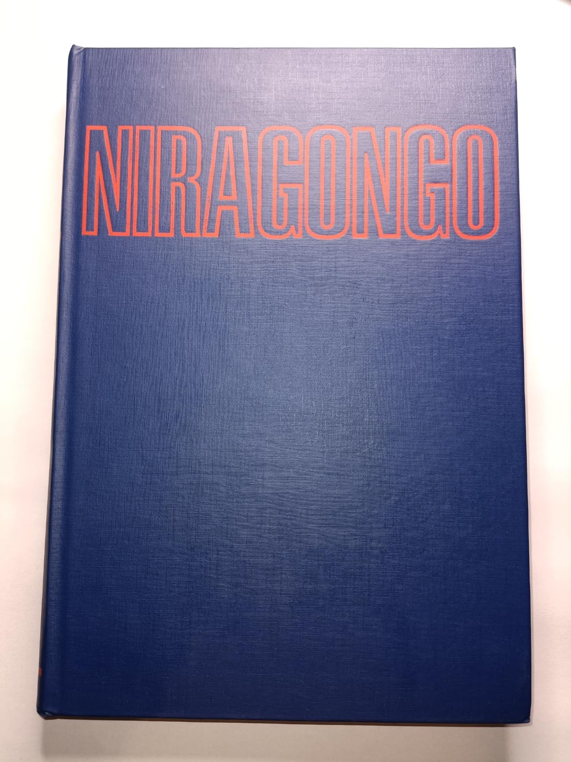 Niragongo ou le volcan interdit:  ILLUSTRATIONS (ARTHAUD (A)),Used