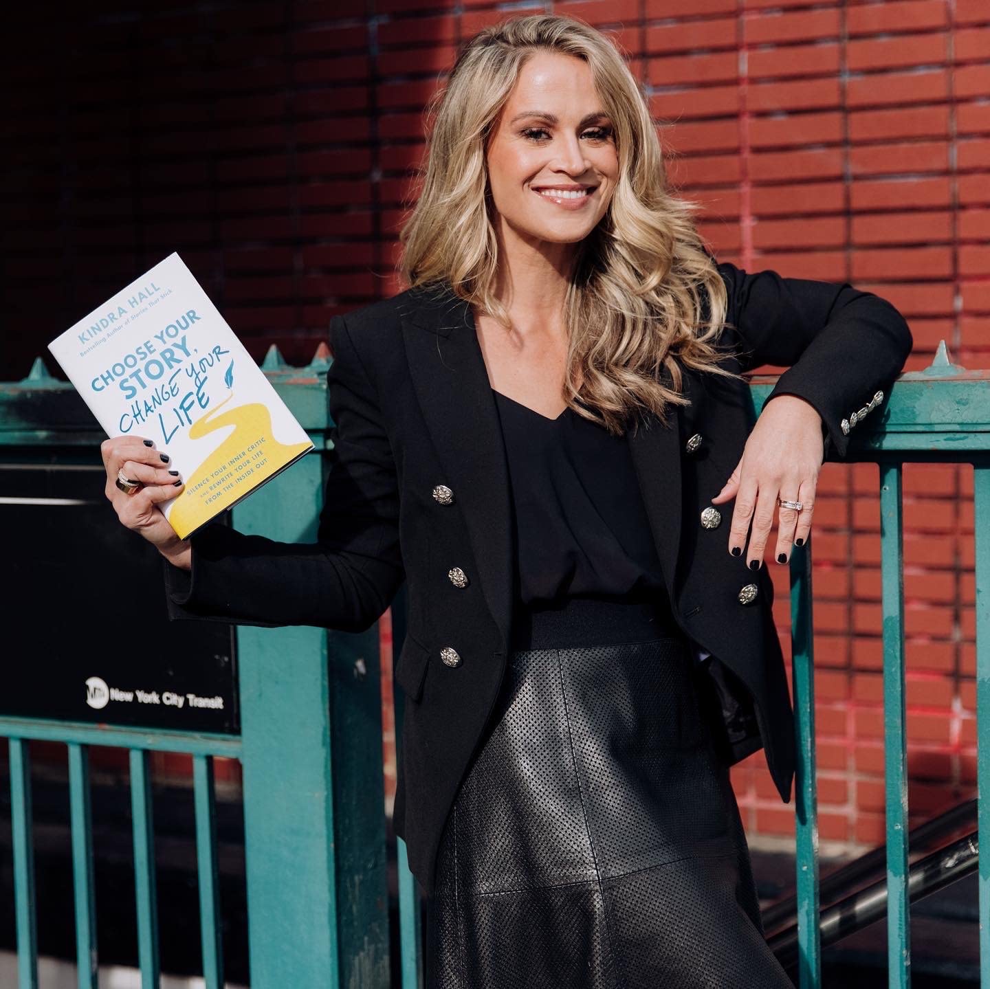 Choose Your Story, Change Your Life: Silence Your Inner Critic And Rewrite Your Life From The Inside Out