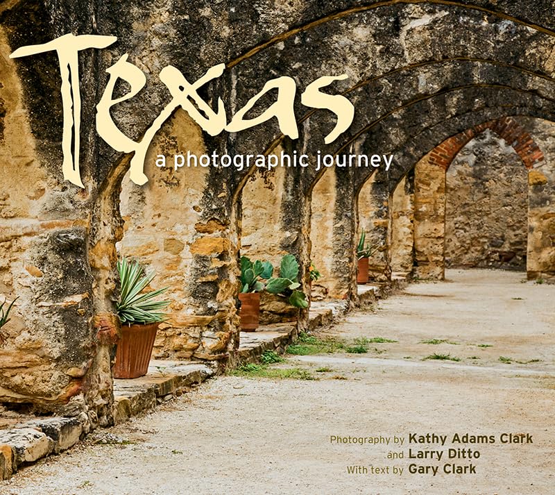 Texas: A Photographic Journey,Used