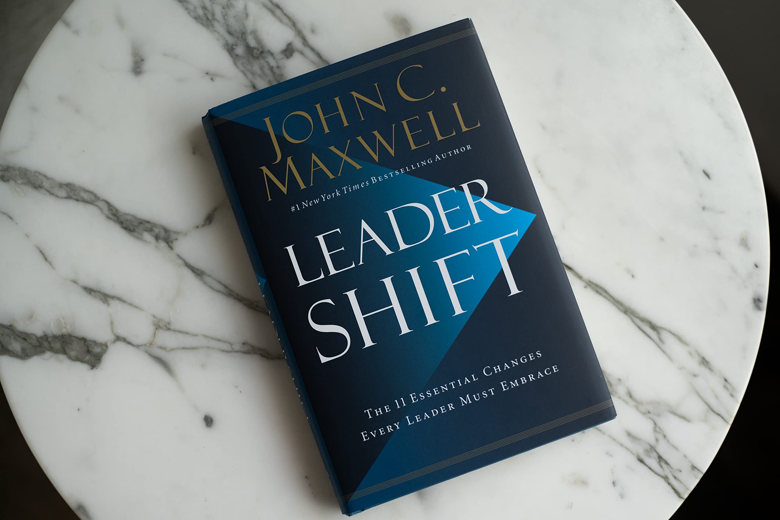 Leadershift: The 11 Essential Changes Every Leader Must Embrace-used