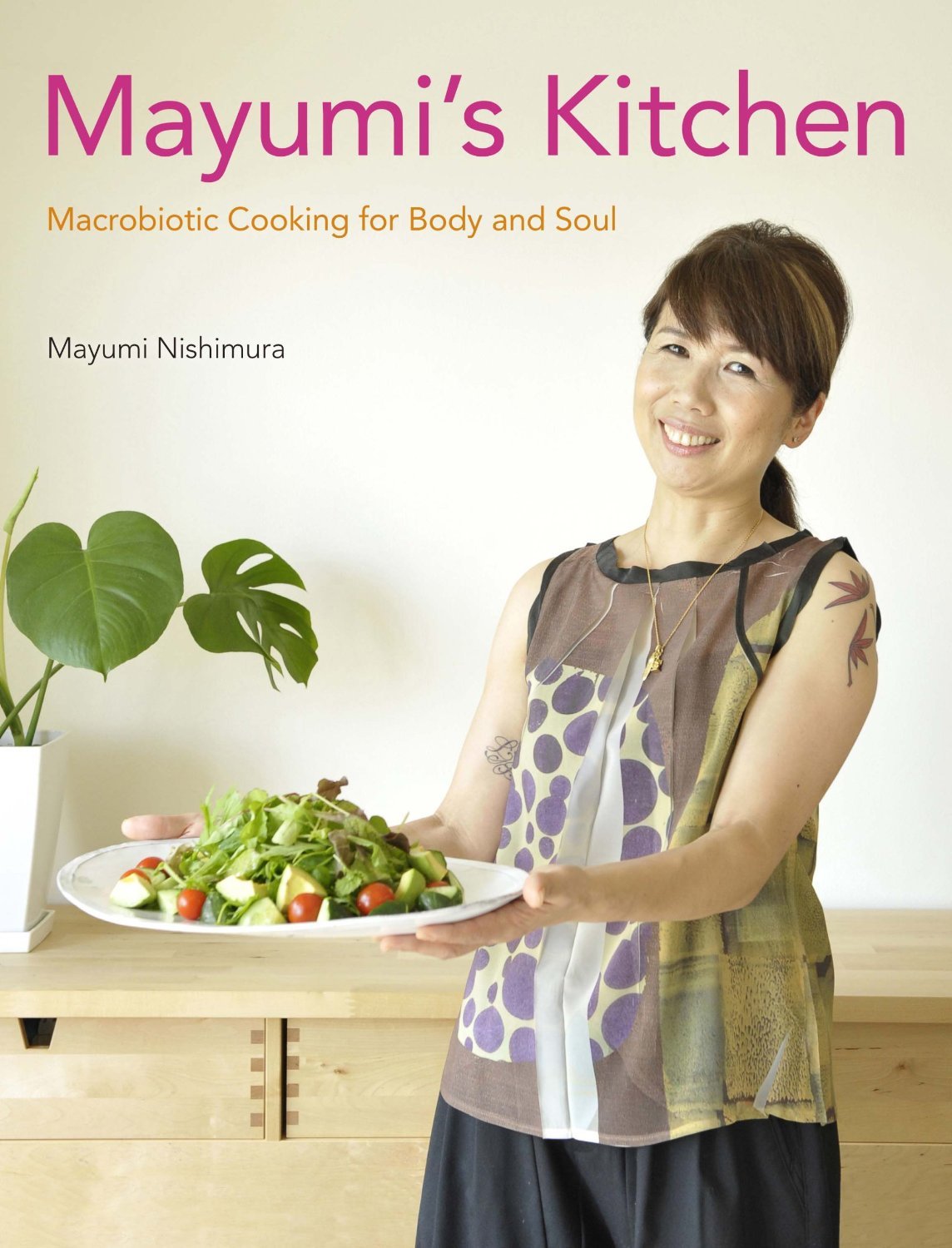 Mayumis Kitchen: Macrobiotic Cooking for Body and Soul,Used