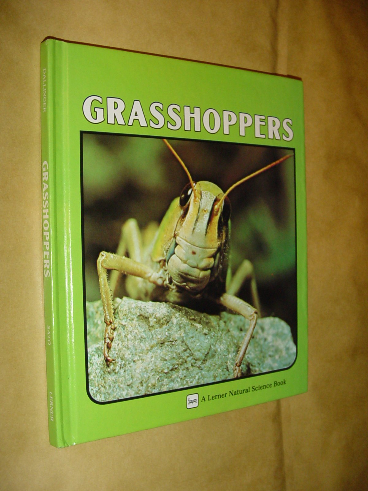 Grasshoppers (Lerner Natural Science Book.),Used