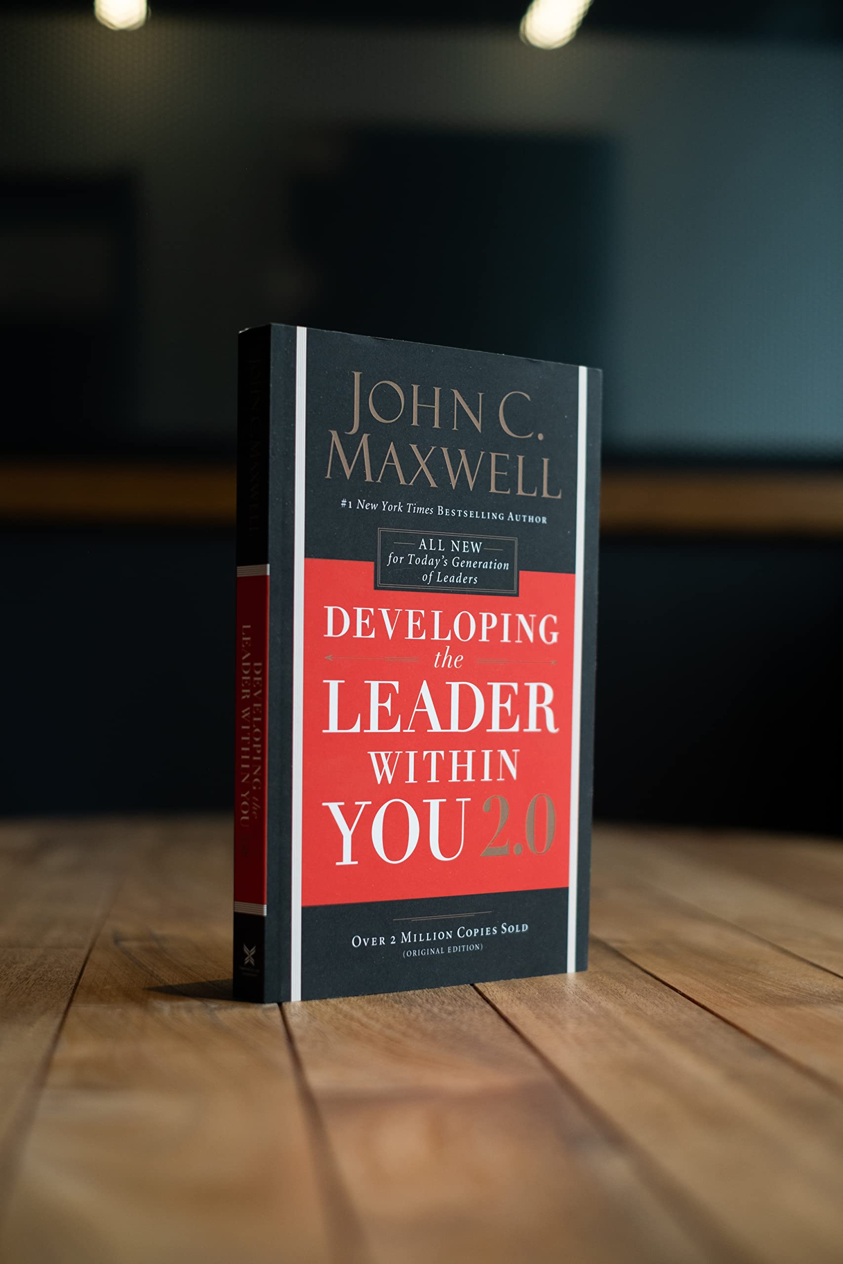 Developing the Leader Within You 2.0,Used