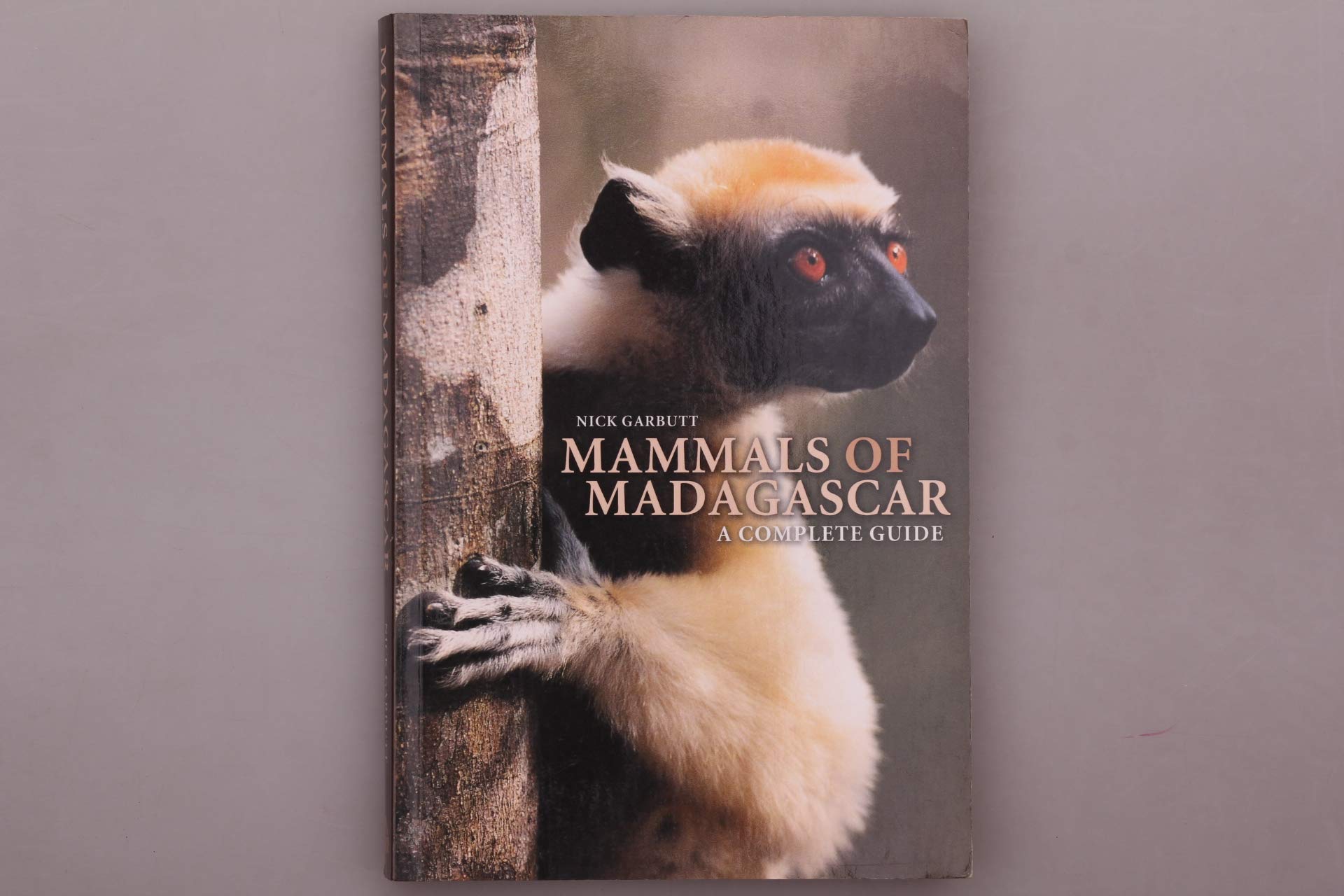 Mammals of Madagascar: A Complete Guide,Used