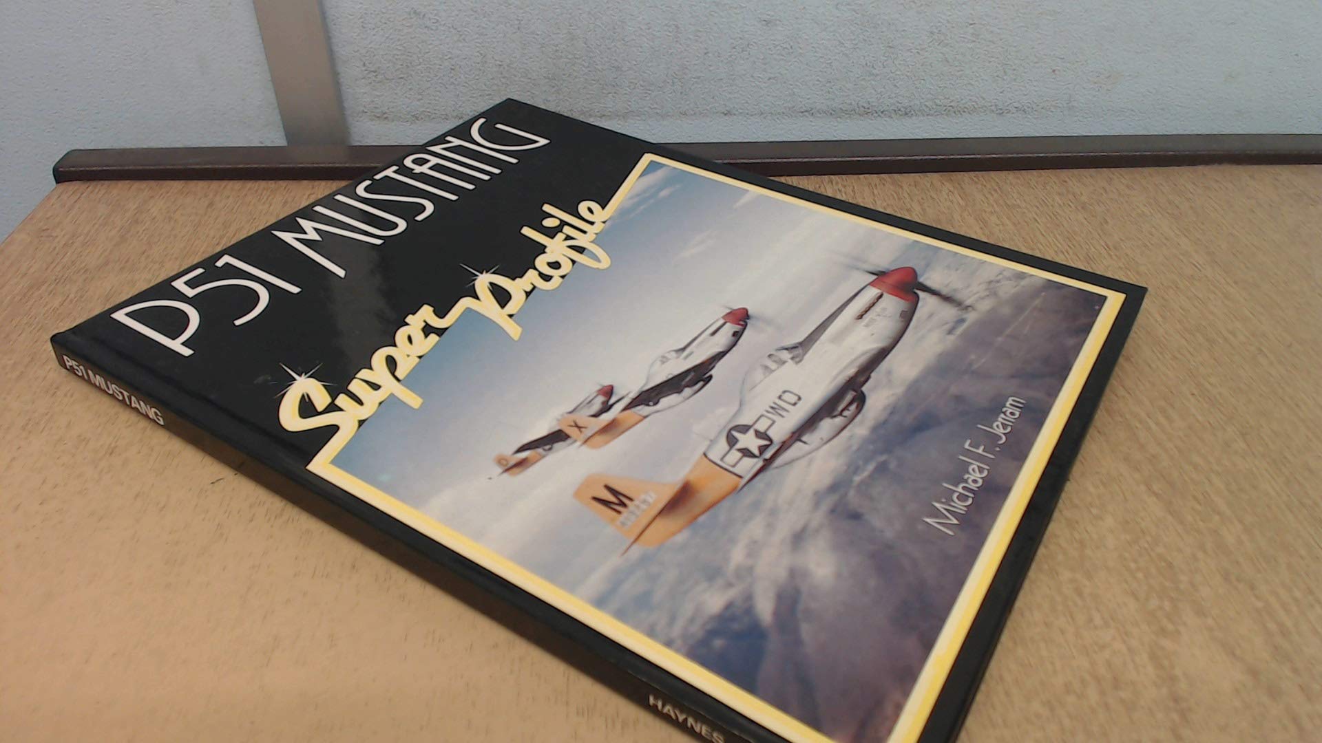 P51 Mustang (A Foulis aircraft book),Used