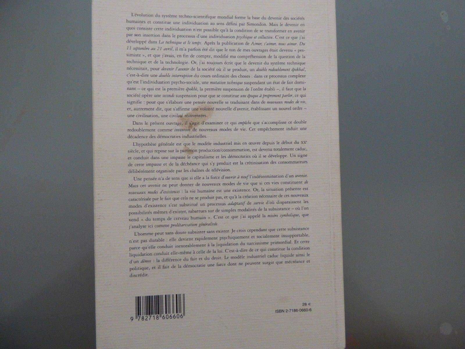 Mcrance et discrdit (0001),Used