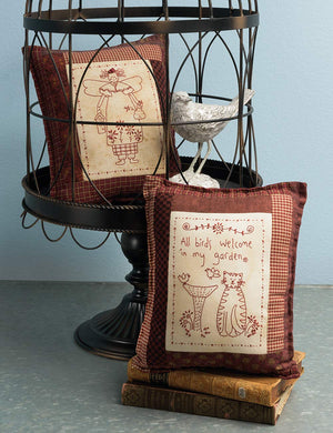 Lynette'S Bestloved Stitcheries: 13 Cottagestyle Projects You'Ll Adore