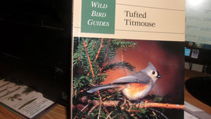 Wild Bird Guide: Tufted Titmouse (Wild Bird Guides),Used