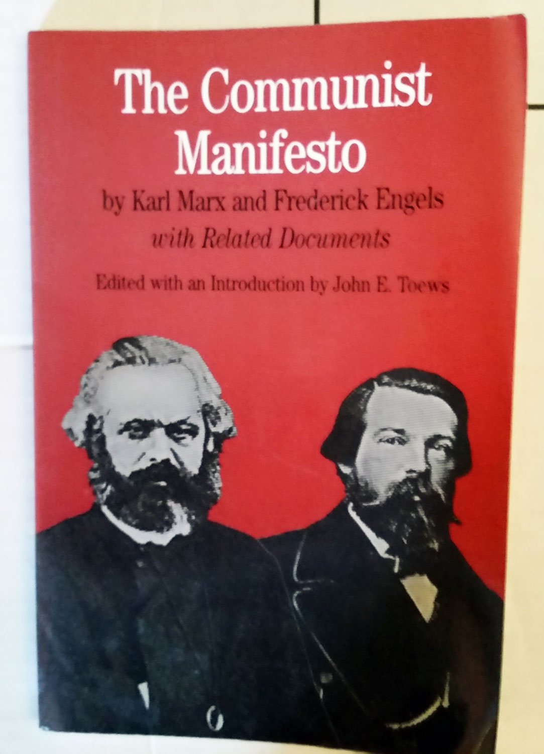 The Communist Manifesto: With Related Documents (The Bedford Series in History and Culture),Used