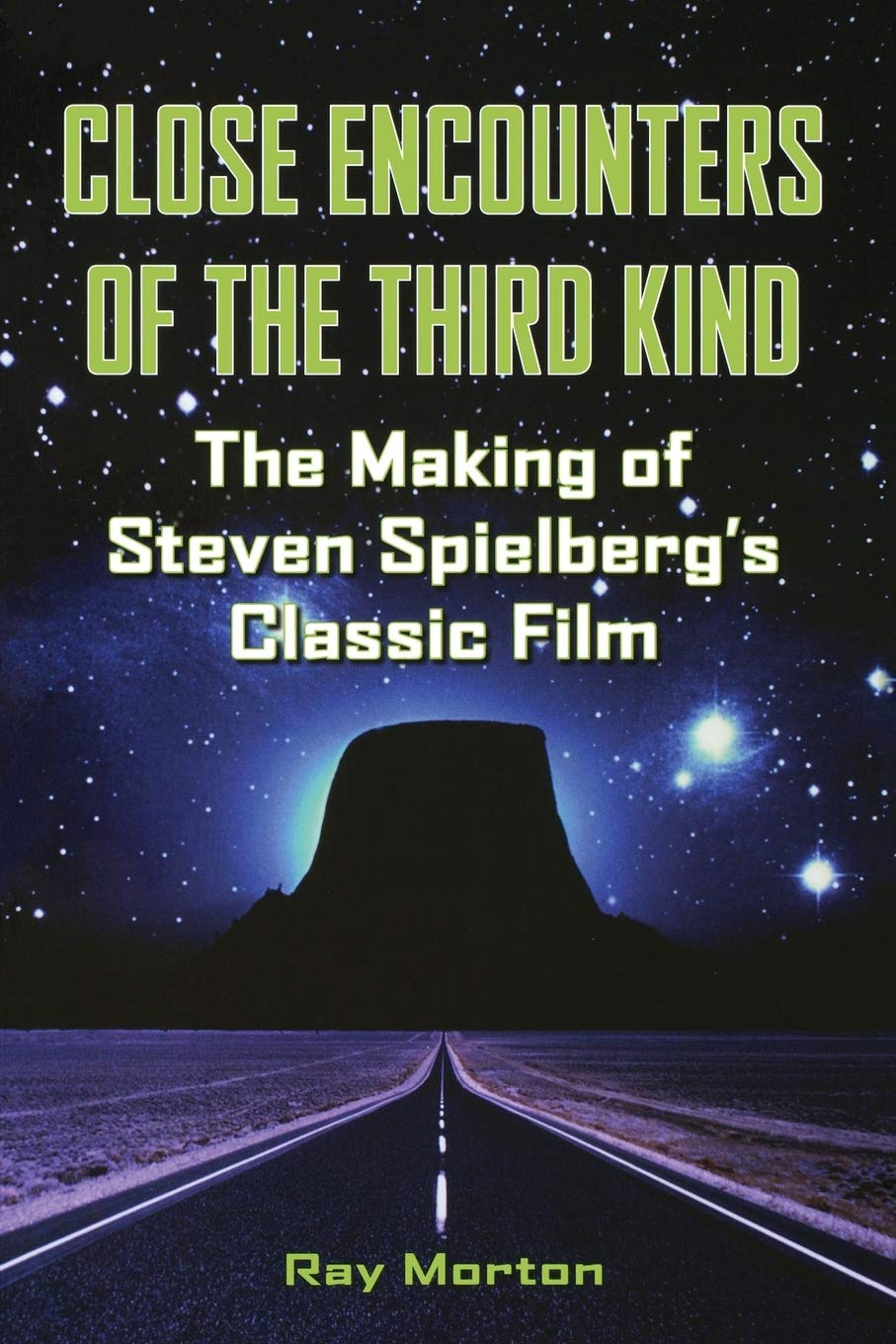 Close Encounters of the Third Kind: The Making of Steven Spielberg's Classic Film (Applause Books),Used