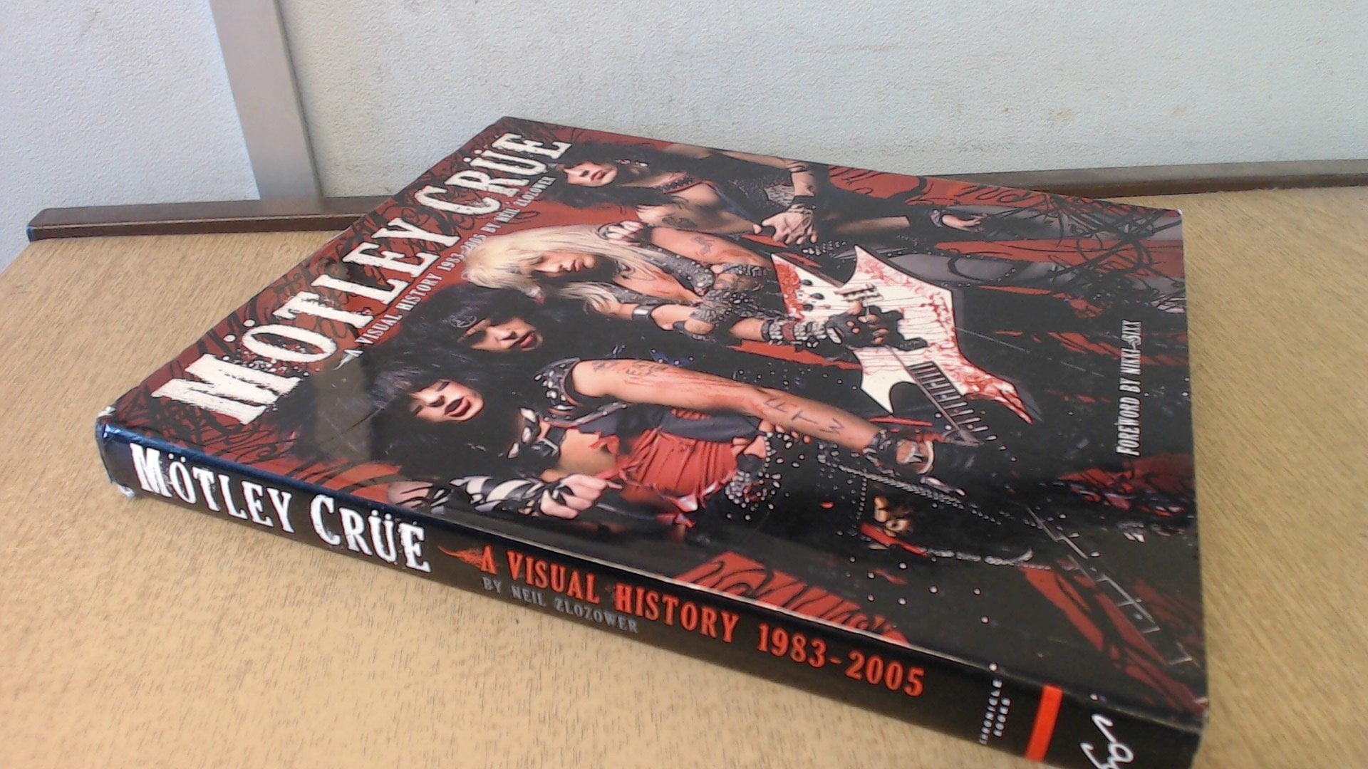 Motley Crue: A Visual History: 19831992,Used