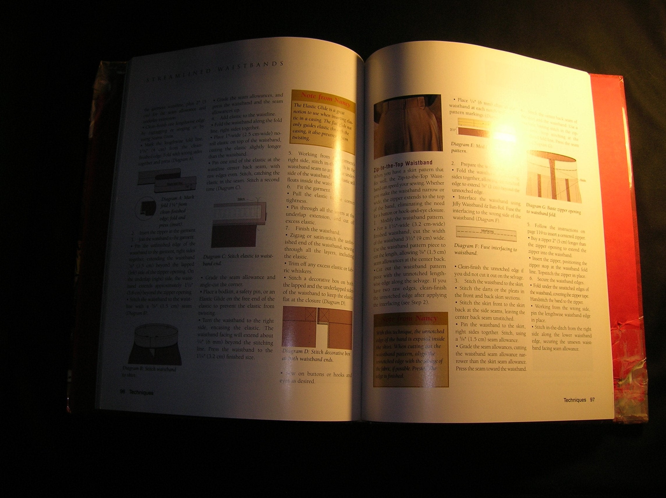 Essential Sewing Guide (Sewing With Nancy)-new,New