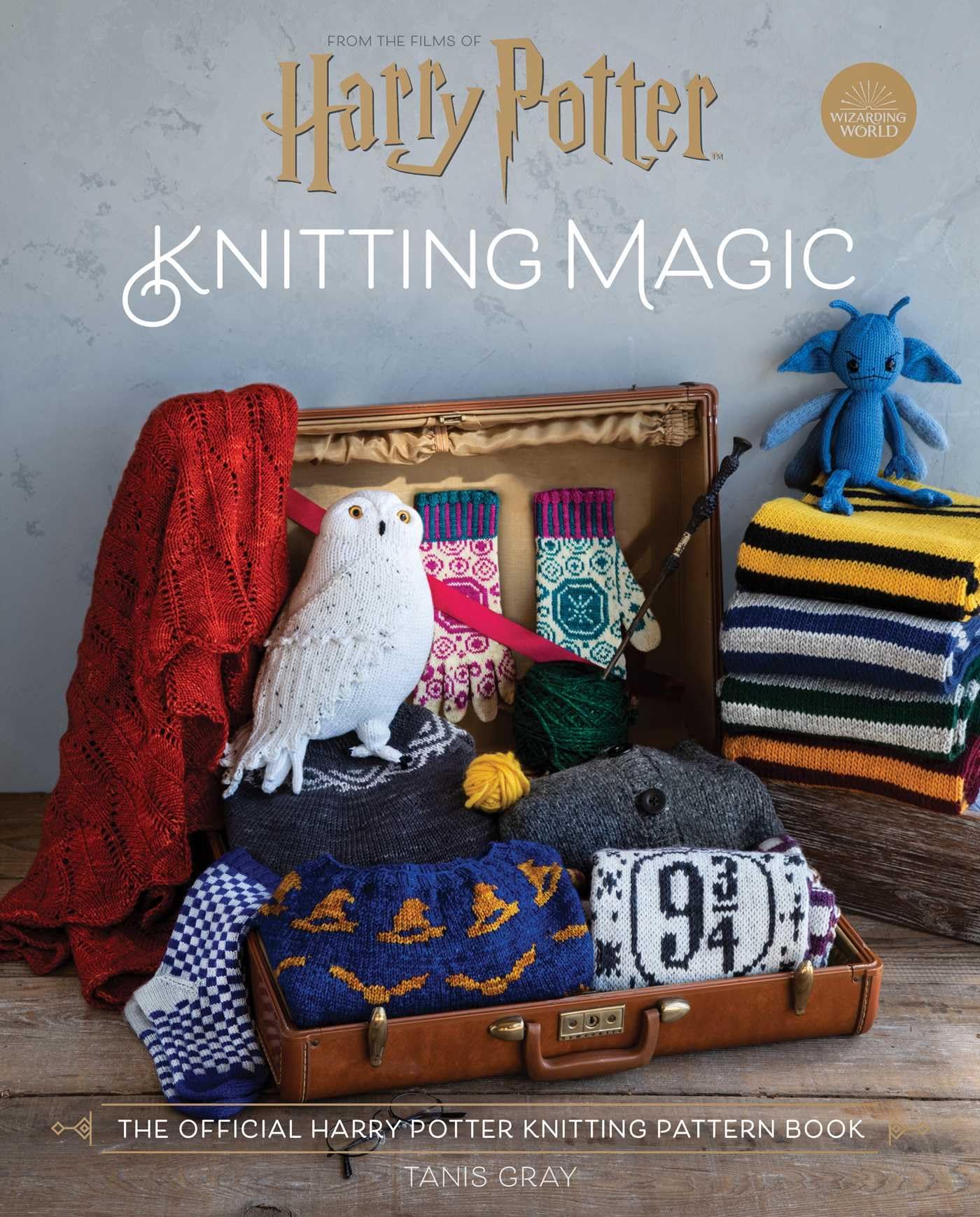Harry Potter: Knitting Magic: The Official Harry Potter Knitting Pattern Book,Used