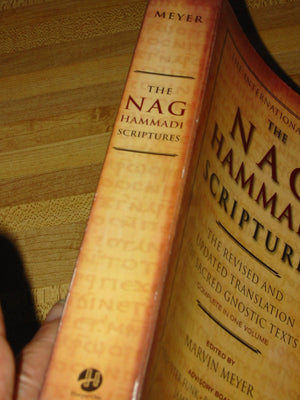 The Nag Hammadi Scriptures: The International Edition,Used
