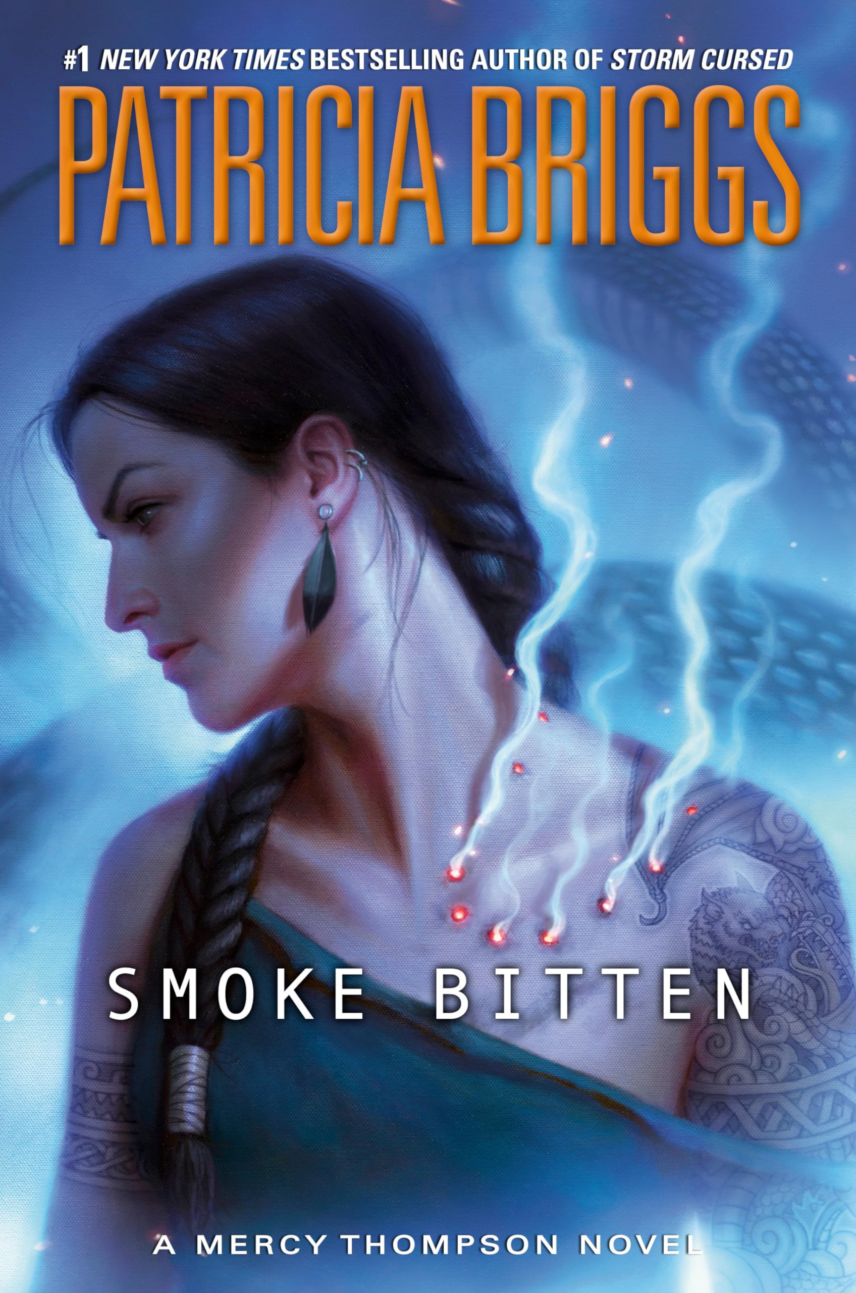 Smoke Bitten (A Mercy Thompson Novel),Used