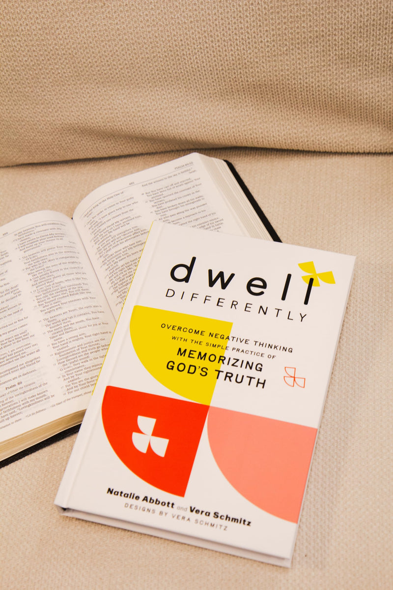 Dwell Differently: Overcome Negative Thinking with the Simple Practice of Memorizing Gods Truth (The LifeChanging Scripture Mem,Used
