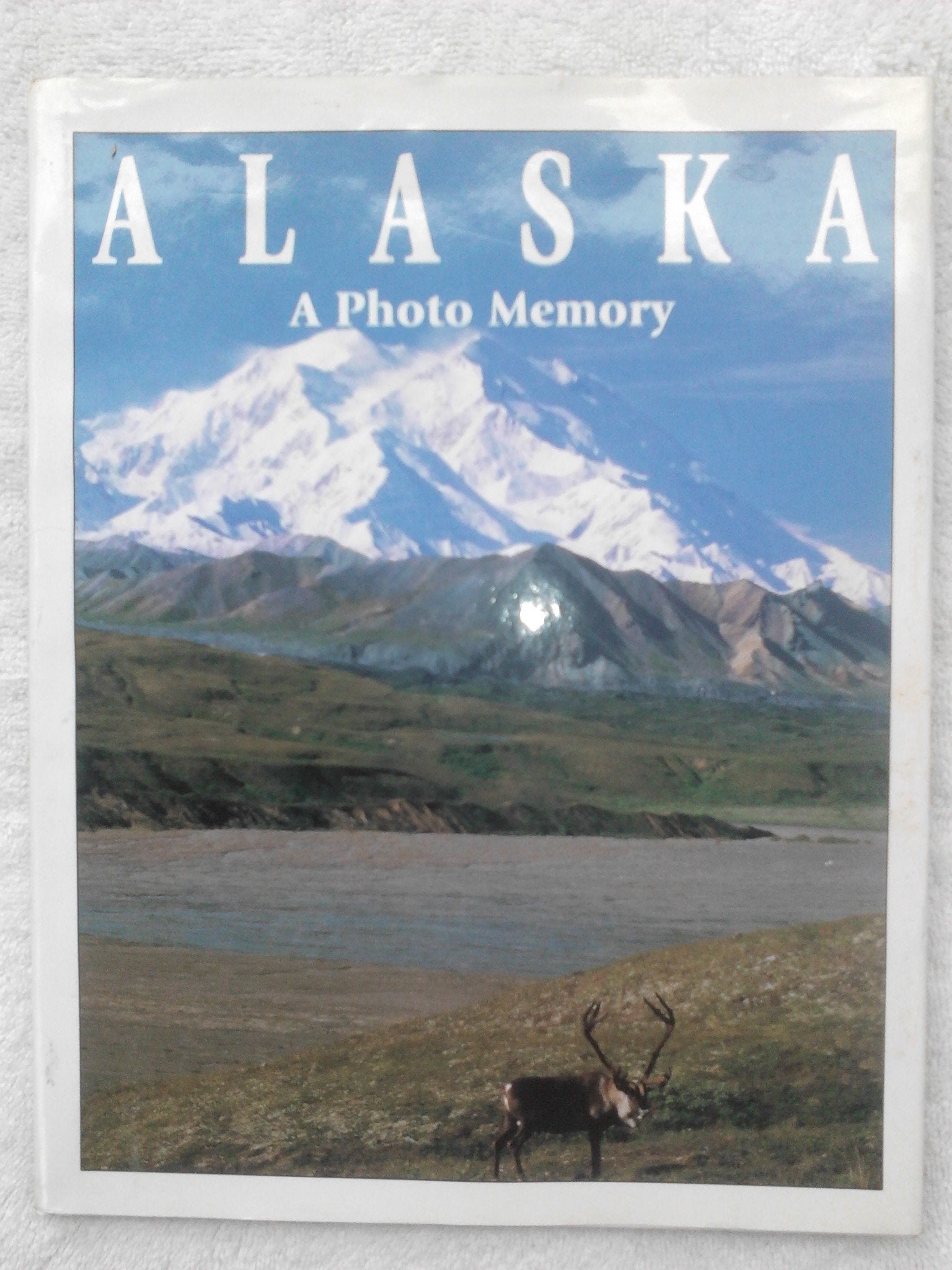 Alaska: A Photo Memory,Used