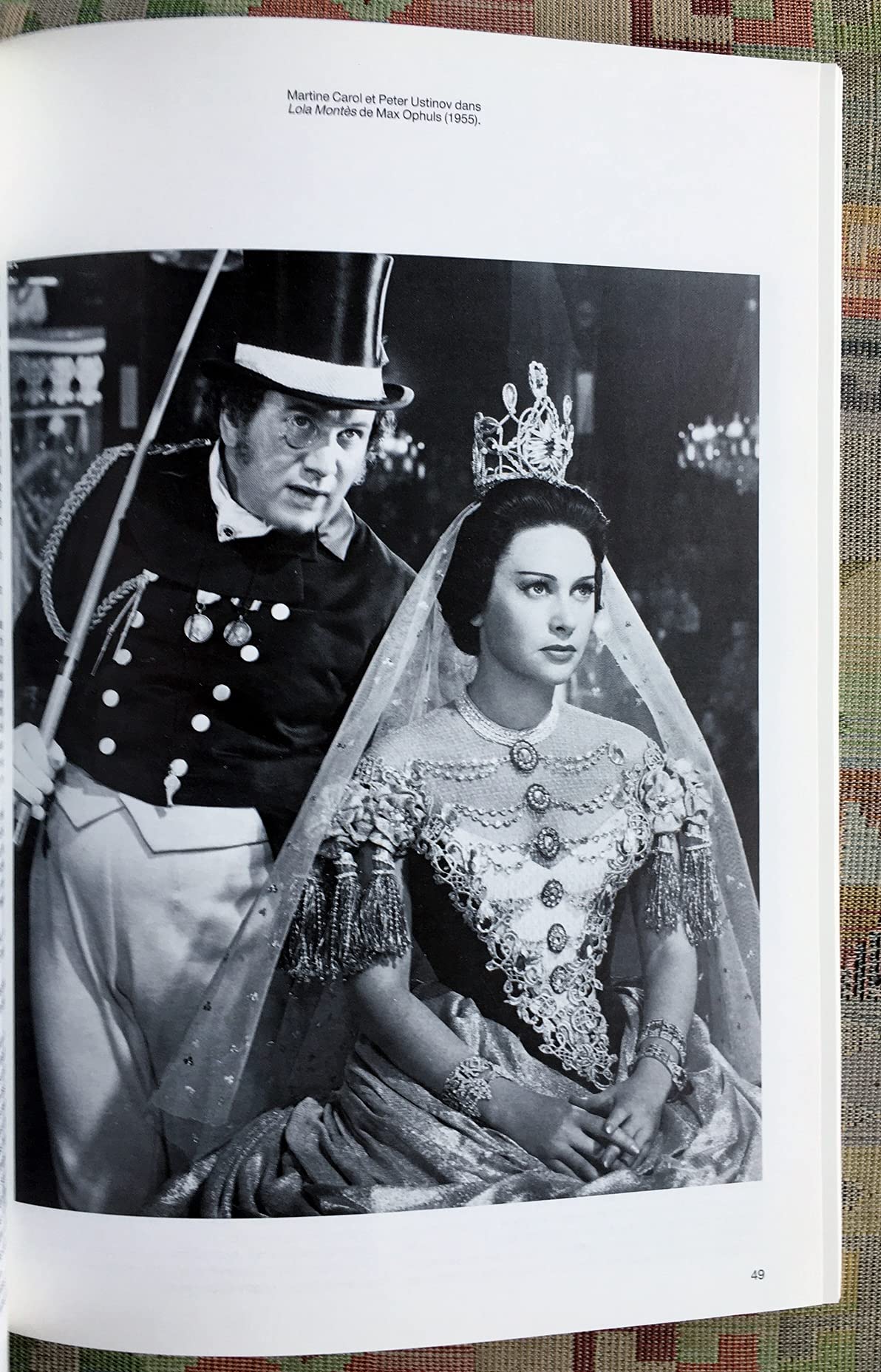D'un cinema l'autre: Notes sur le cinema francais des annees cinquante (Cinema/singulier) (French Edition),Used