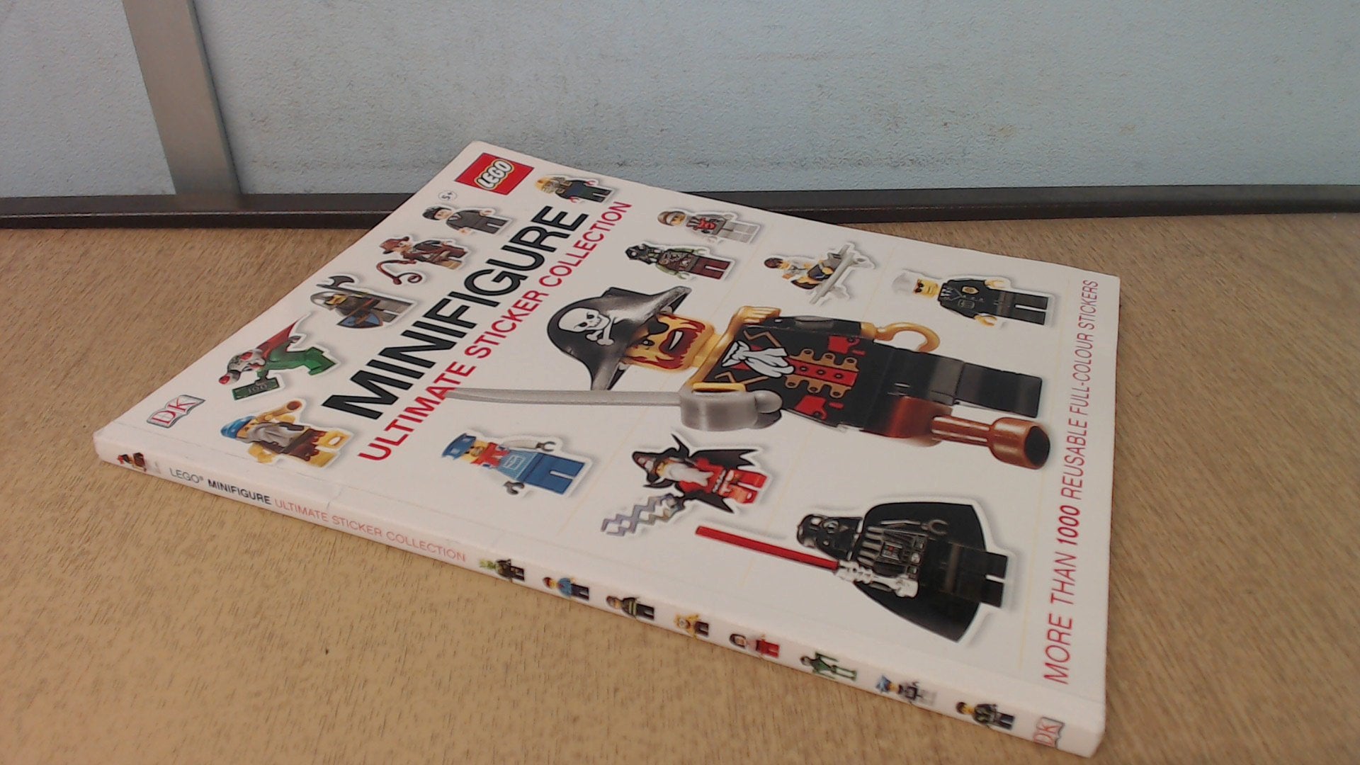 Ultimate Sticker Collection: Lego Minifigure (Ultimate Sticker Collections)