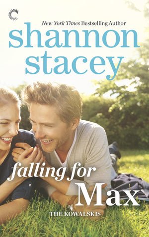 Falling for Max (The Kowalskis),Used