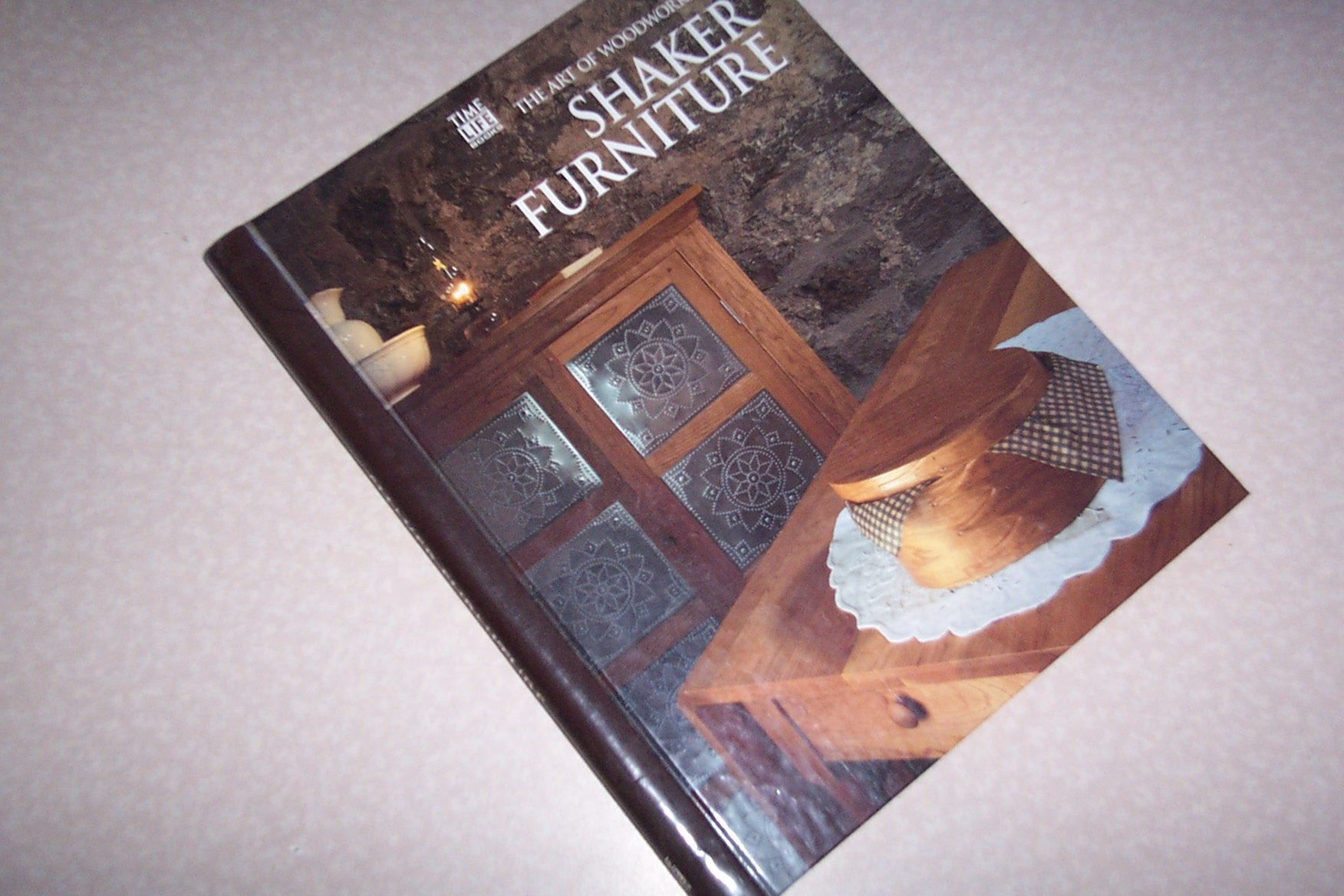 Shaker Furniture (Art of Woodworking),Used