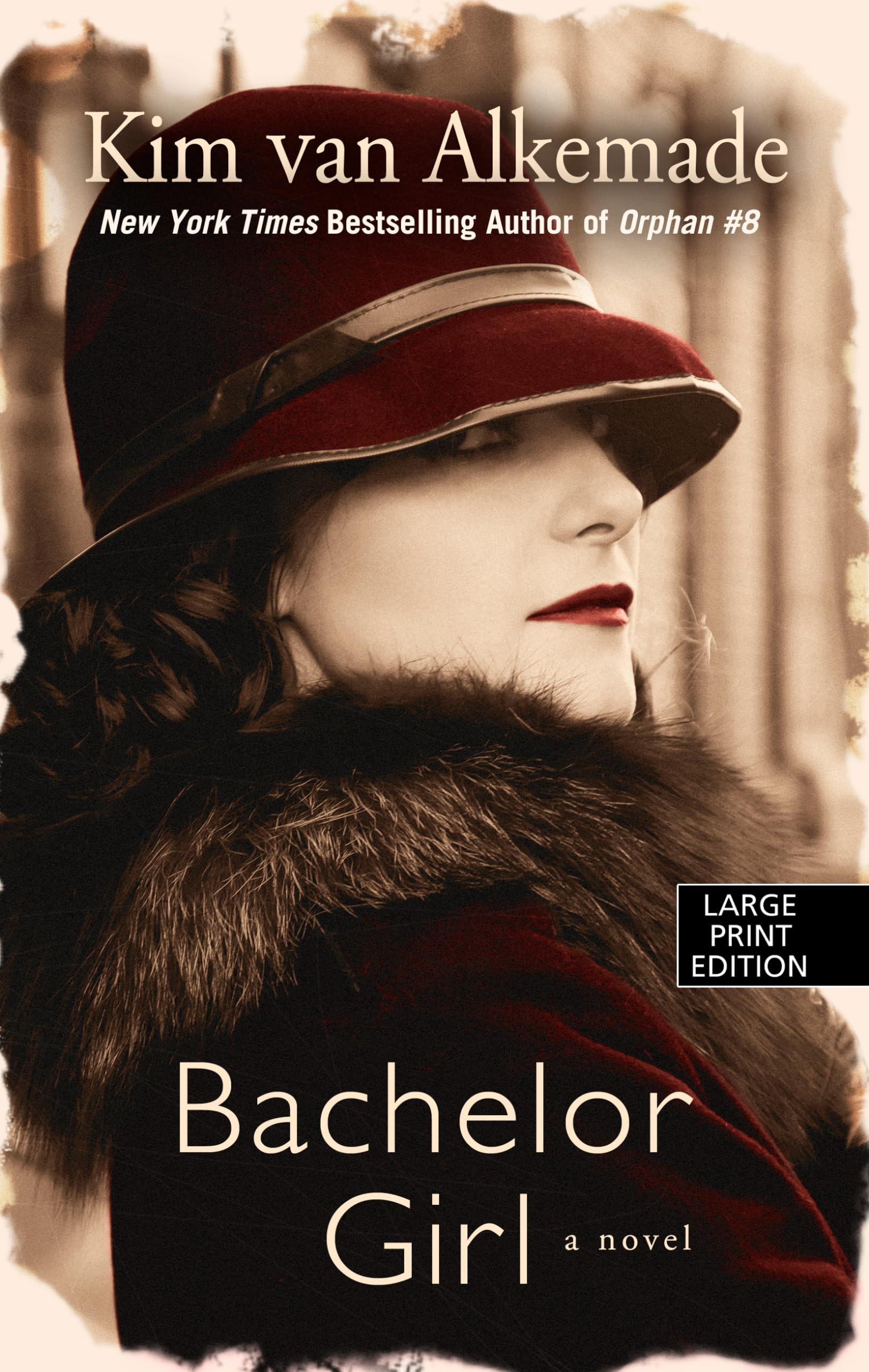Bachelor Girl (Thorndike Press Large Print Historical Fiction),Used