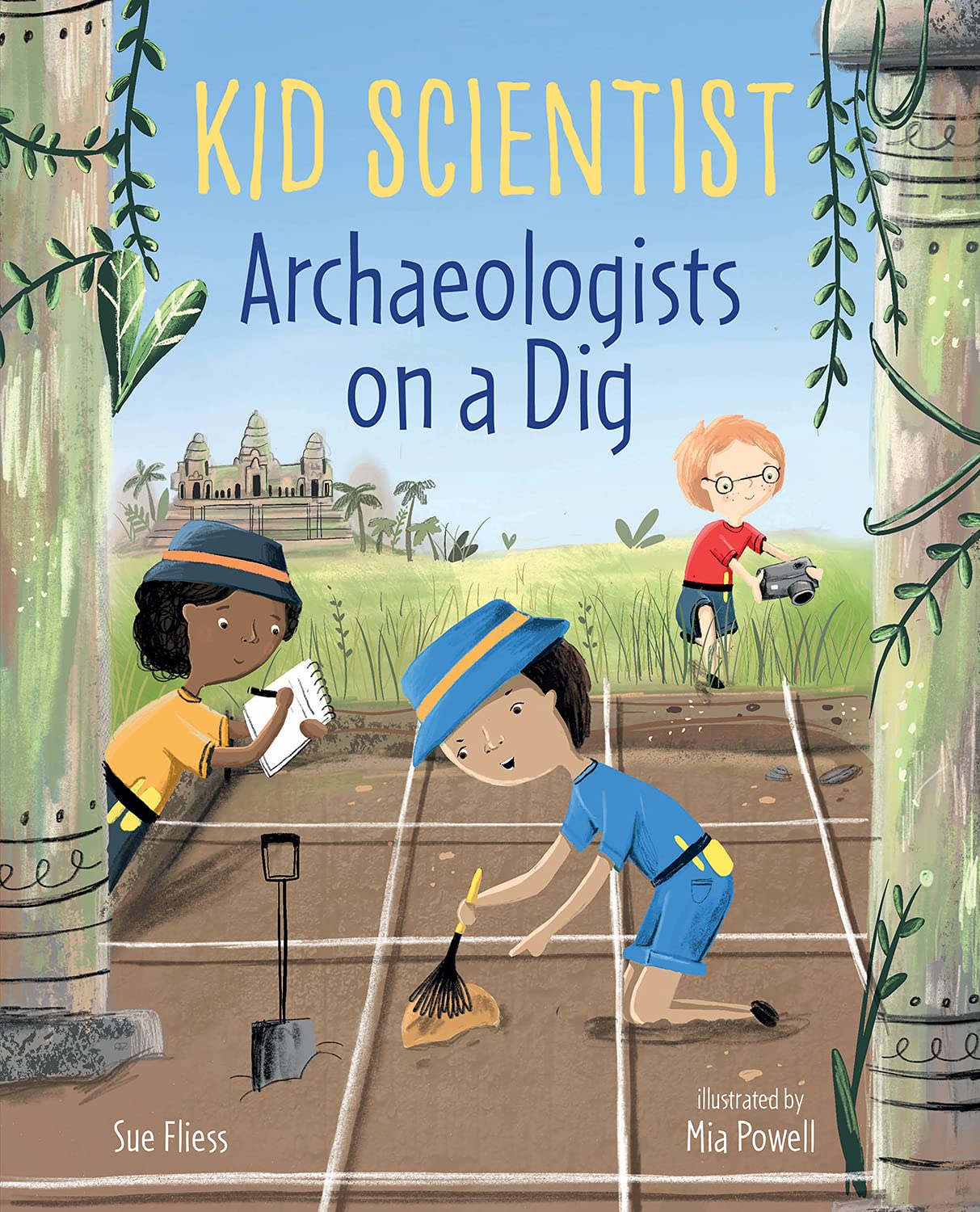 Archaeologists On A Dig (Kid Scientist),Used