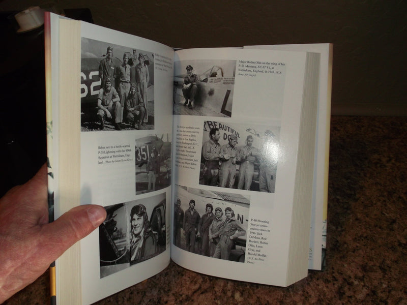 Fighter Pilot: The Memoirs of Legendary Ace Robin Olds,Used