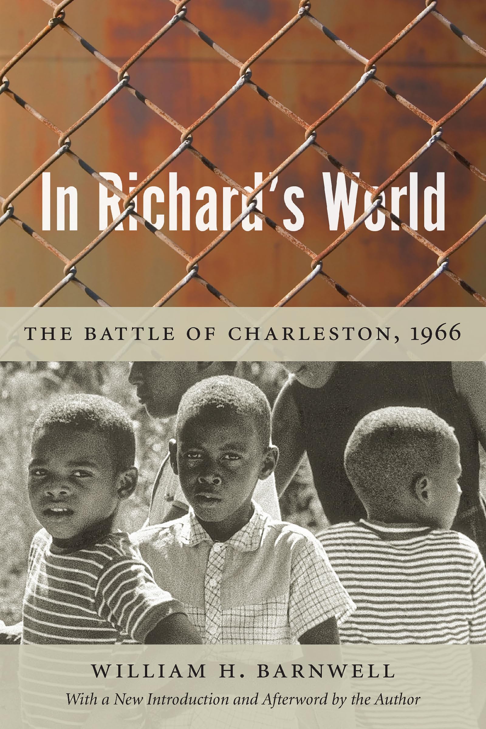 In Richard'S World: The Battle Of Charleston, 1966 (Southern Classics),Used