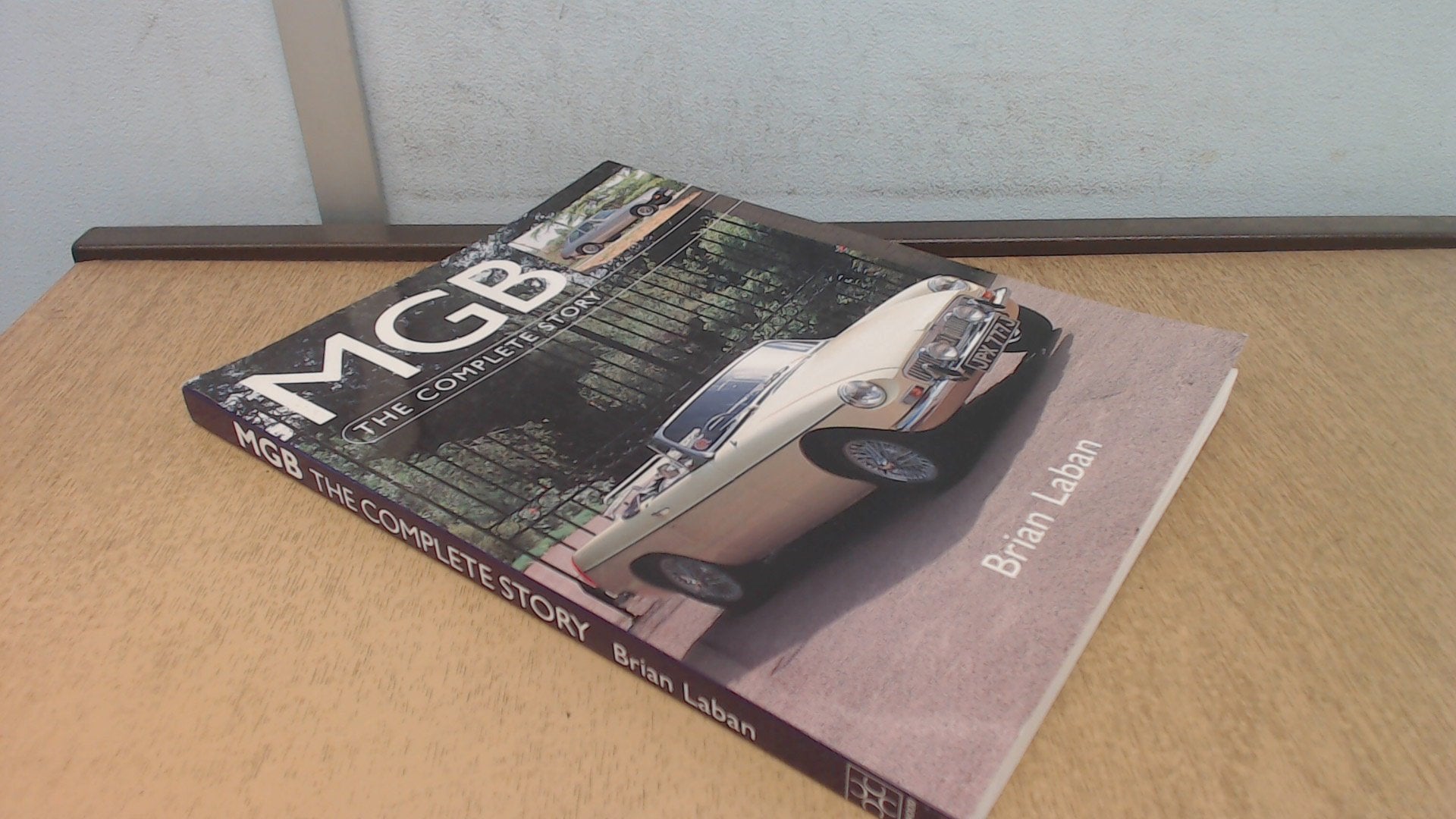MGB: The Complete Story (Autoclassics),Used
