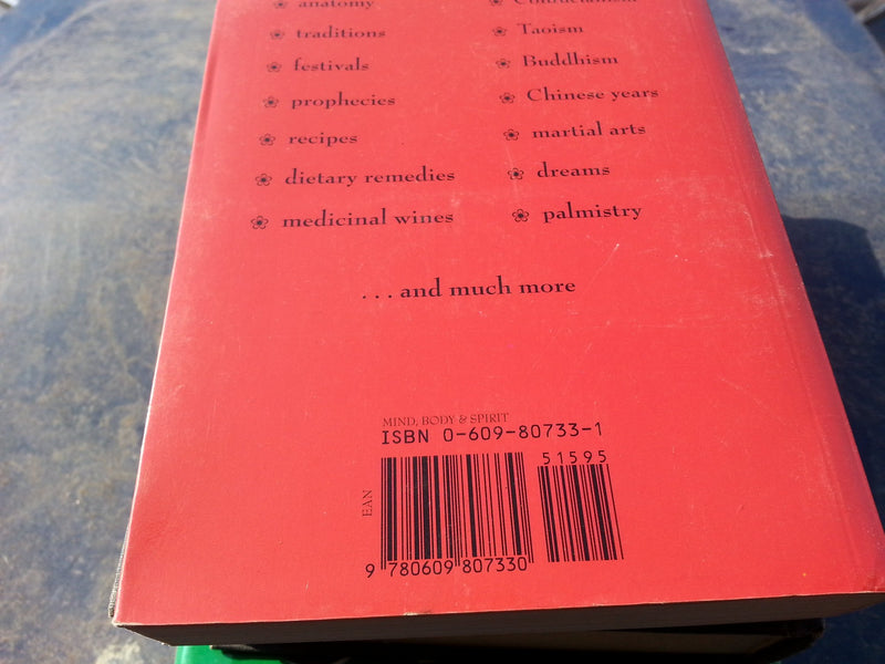 Tong Sing: The Know Everything Book,Used