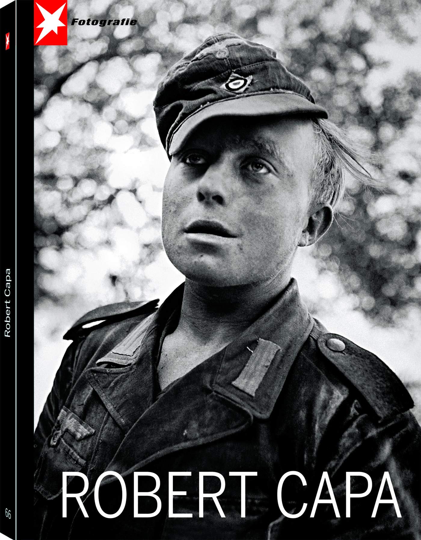 Robert Capa (English and German Edition),Used