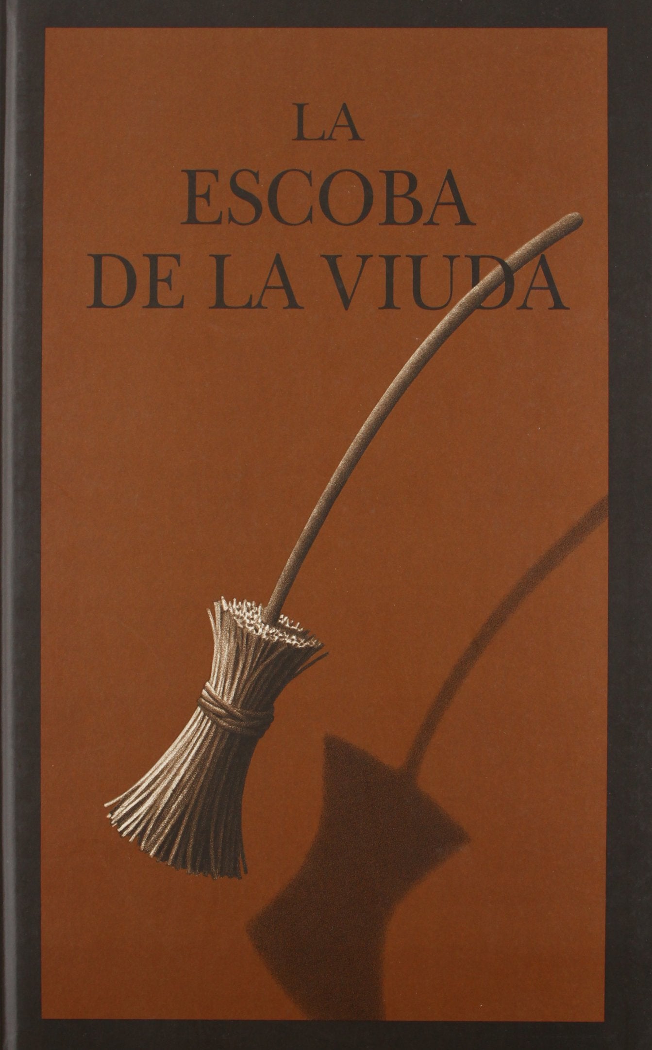 La escoba de la viuda (Spanish Edition),Used