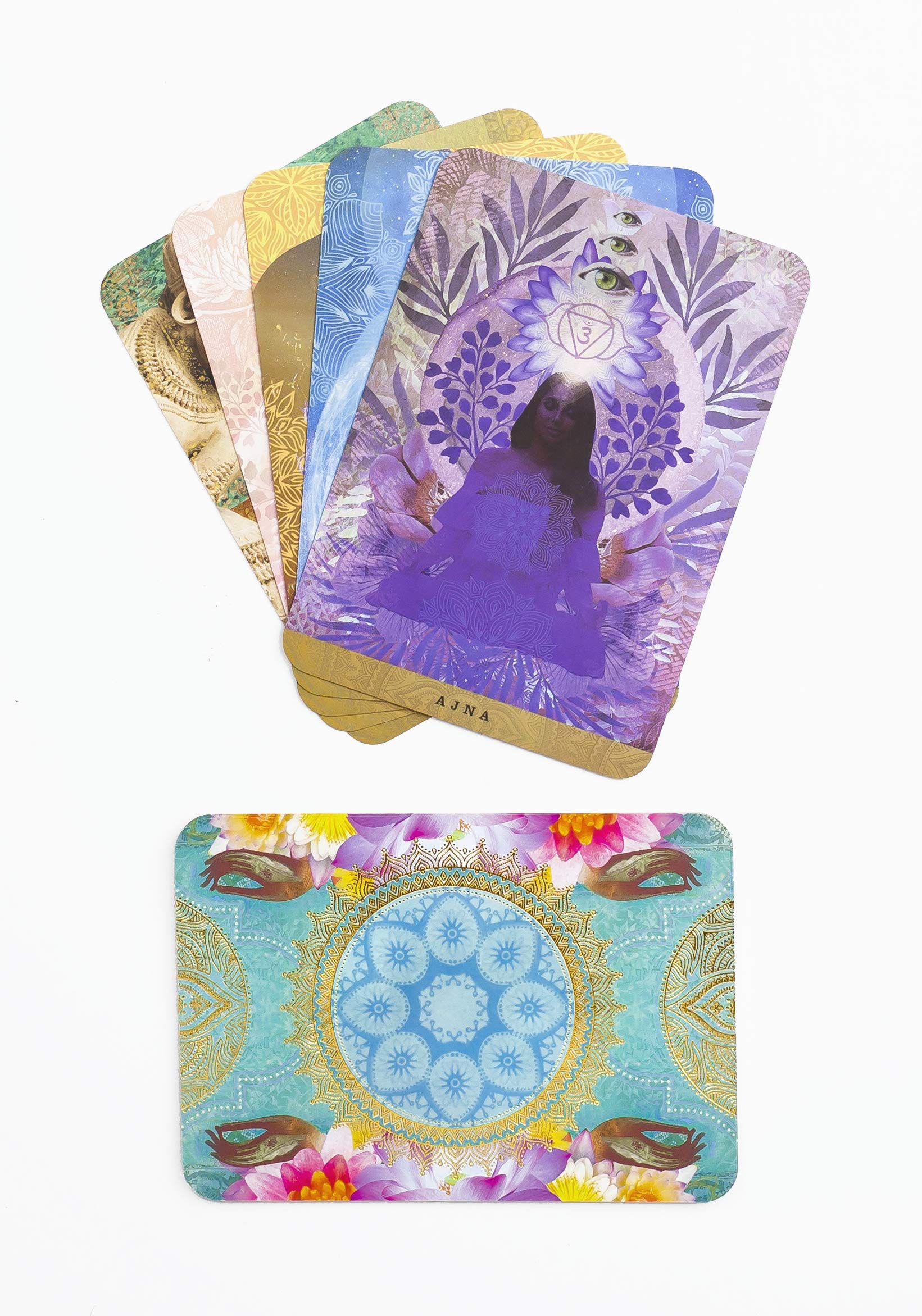 DK A Yogic Path Oracle Deck and Guidebook Keepsake Box Set - White