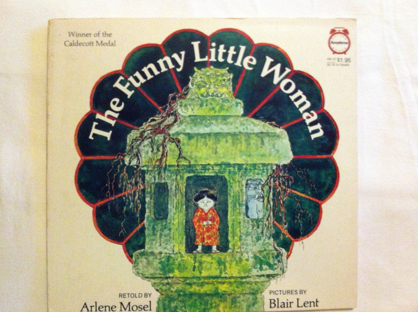 The Funny Little Woman: 2,Used