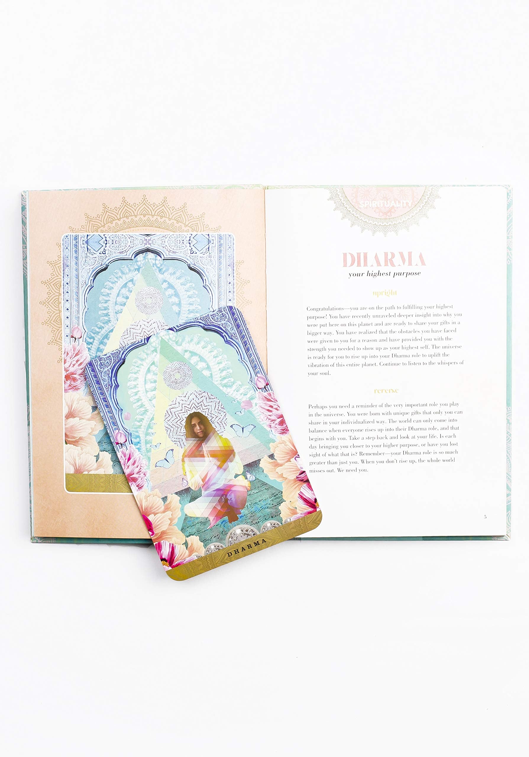 DK A Yogic Path Oracle Deck and Guidebook Keepsake Box Set - White