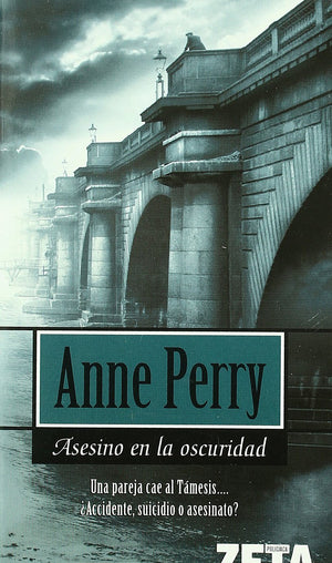 Asesino en la oscuridad/ Dark Assassin (Spanish Edition),Used