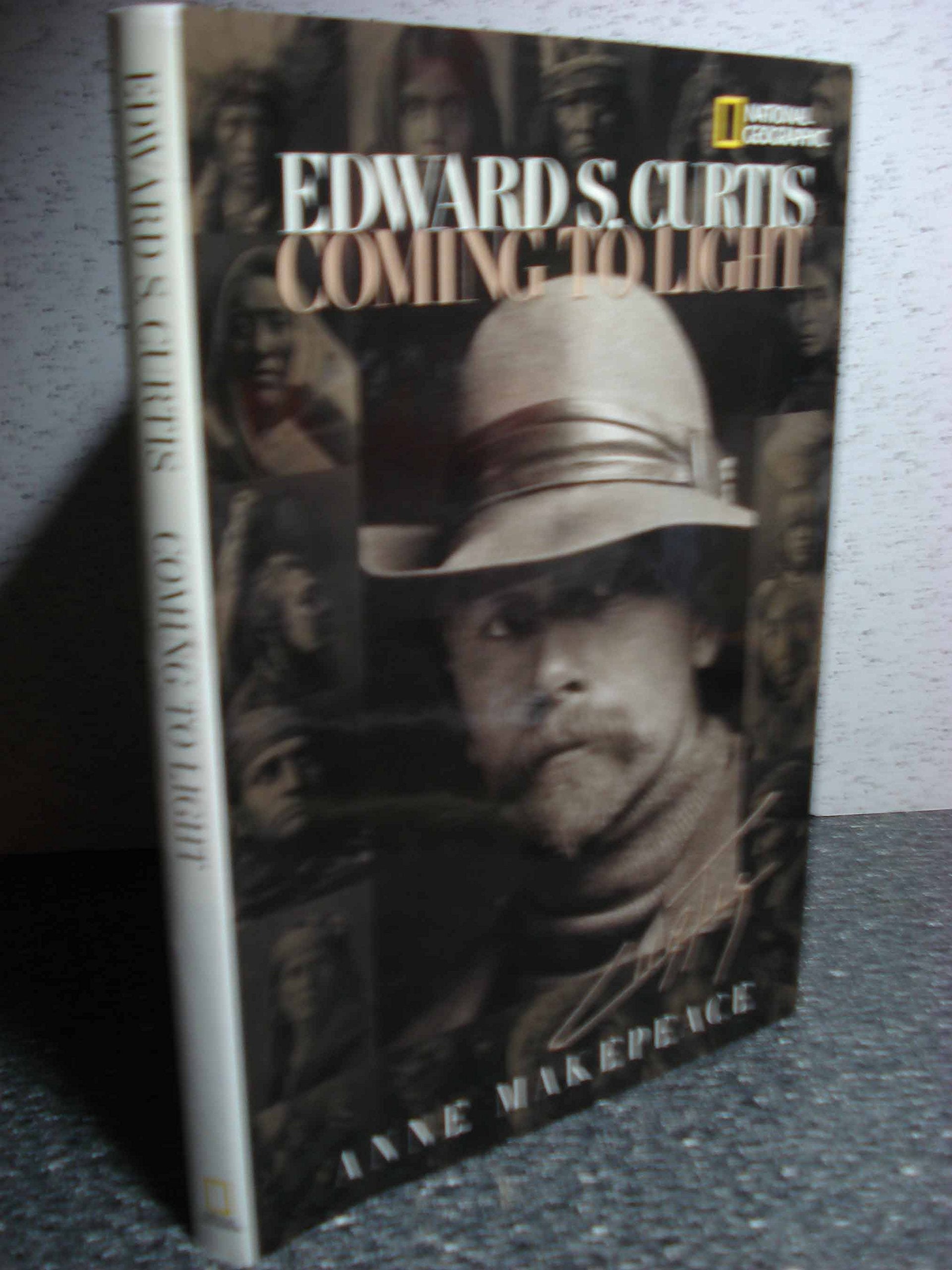 Edward S. Curtis Coming to Light by Anne Makepeace (2002) Hardcover,New