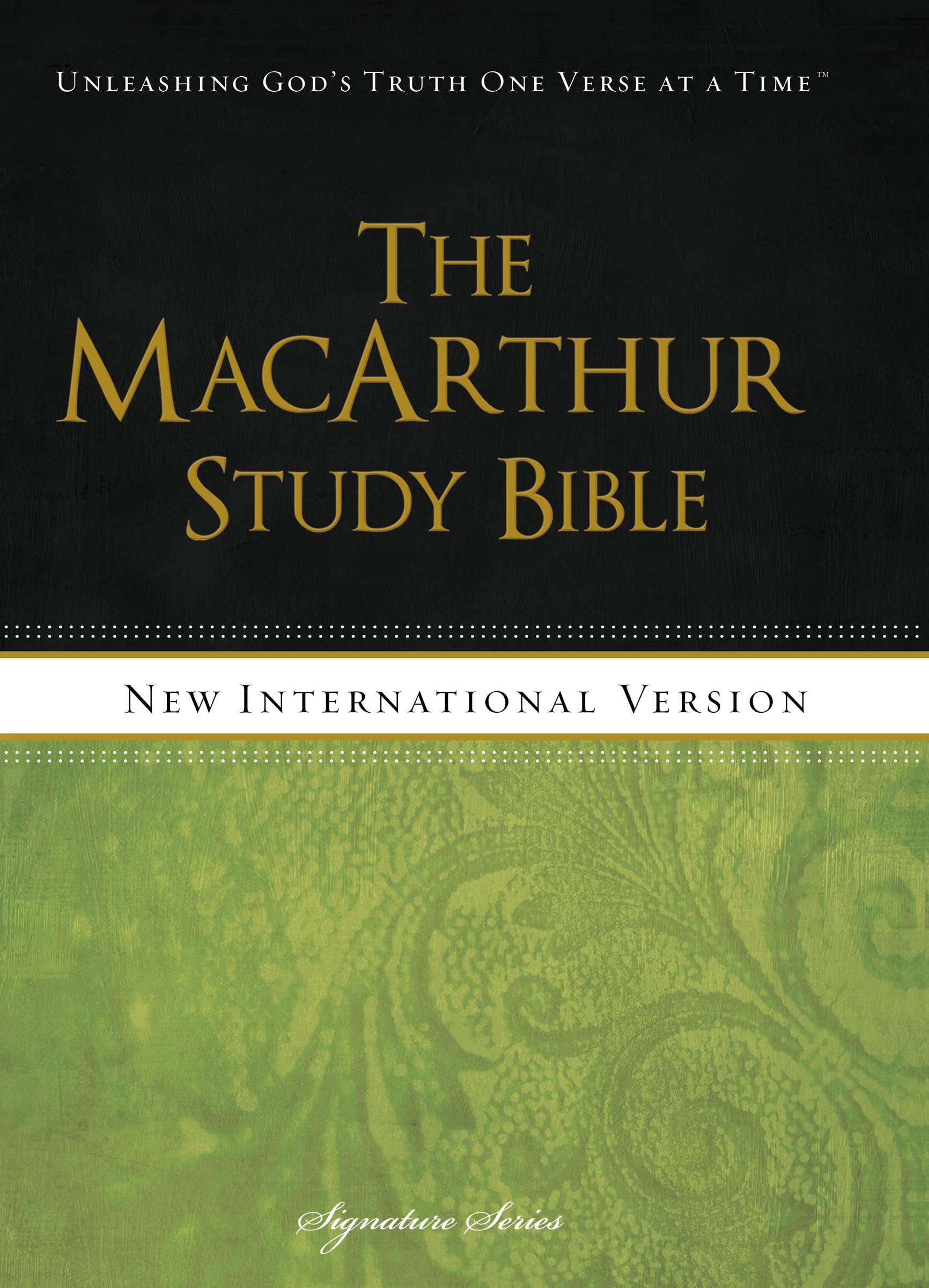 NIV, The MacArthur Study Bible, Hardcover: Holy Bible, New International Version (Signature),Used
