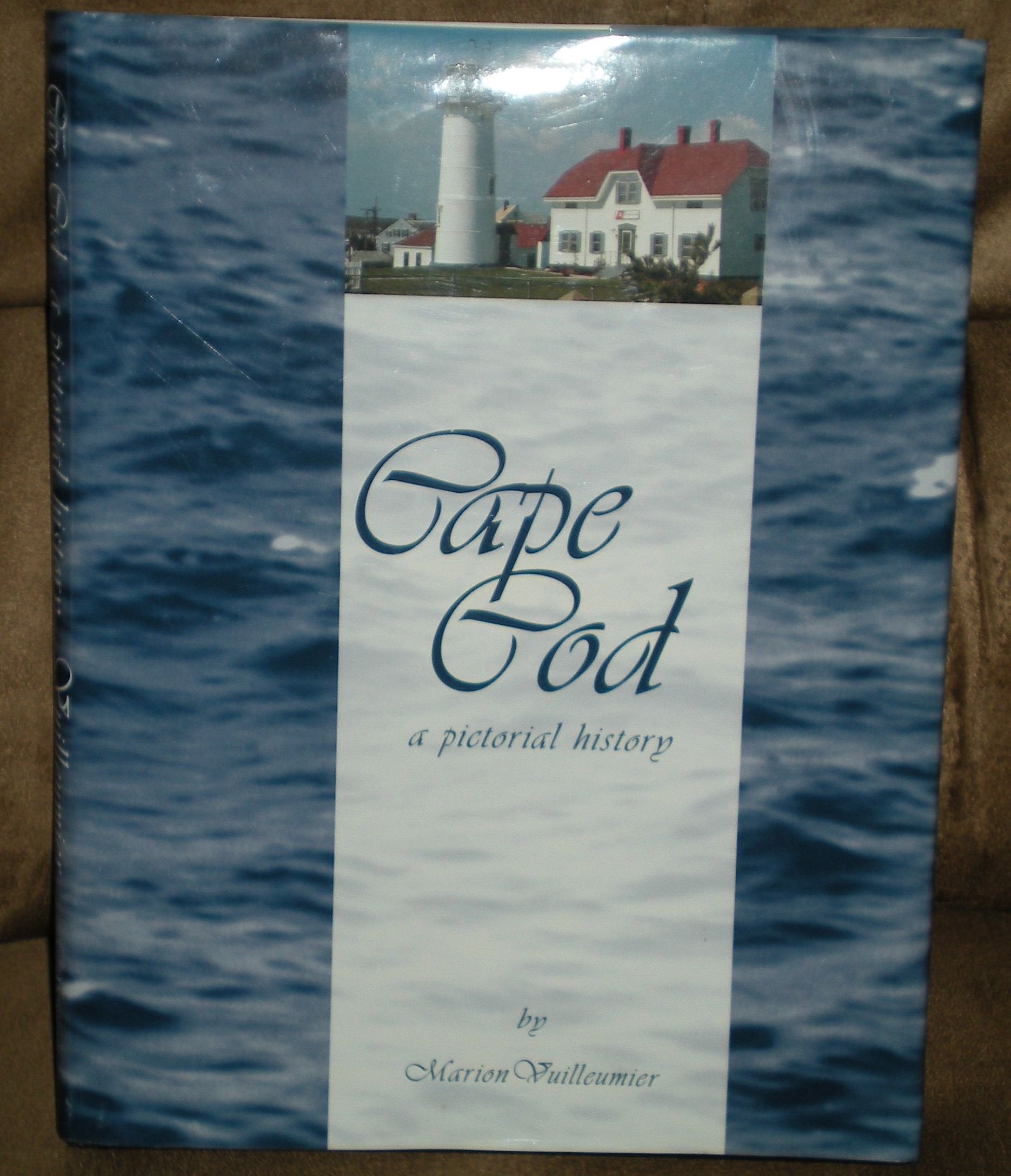Cape Cod, a pictorial history,Used
