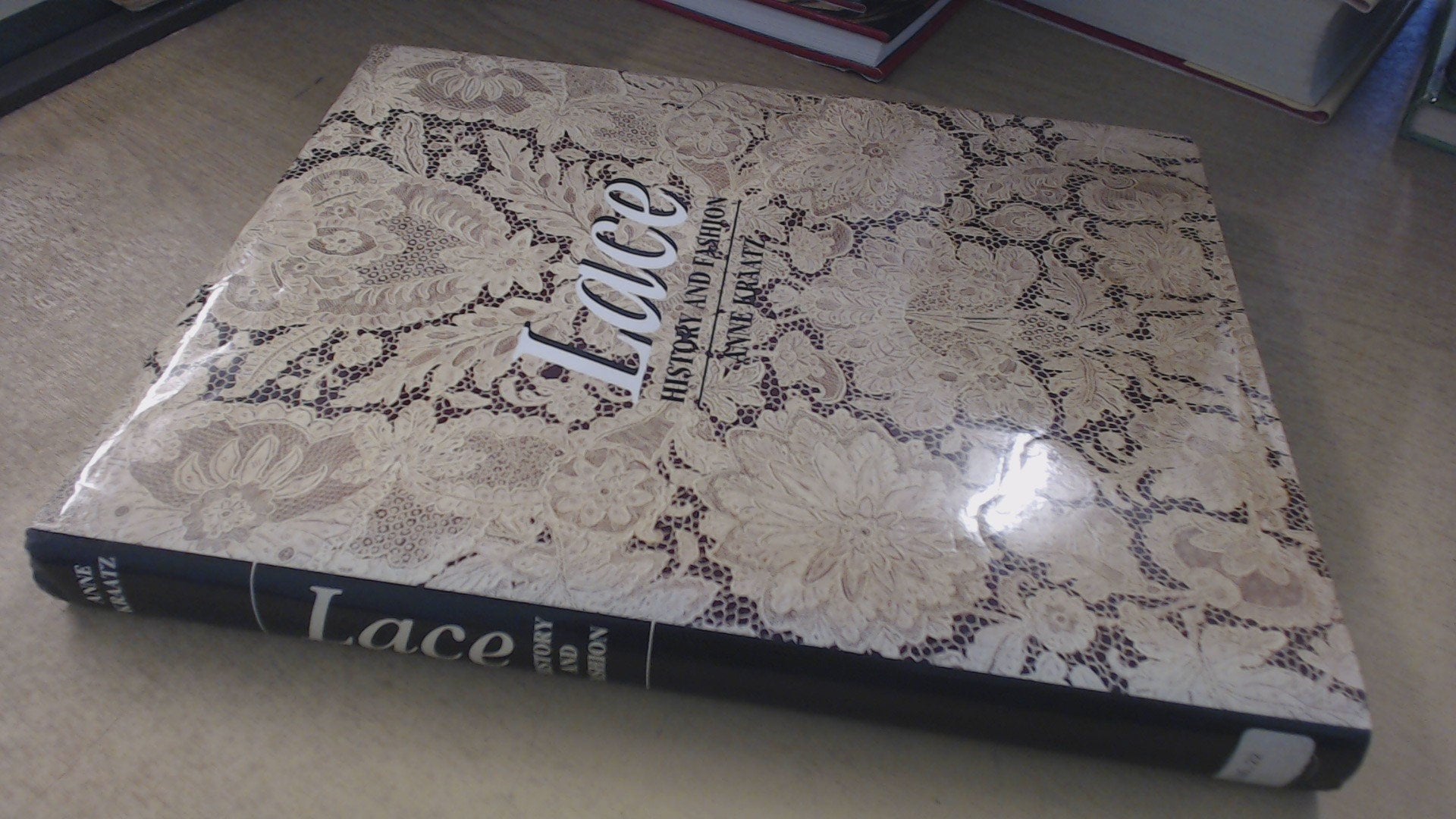 Lace History and Fashion,Used