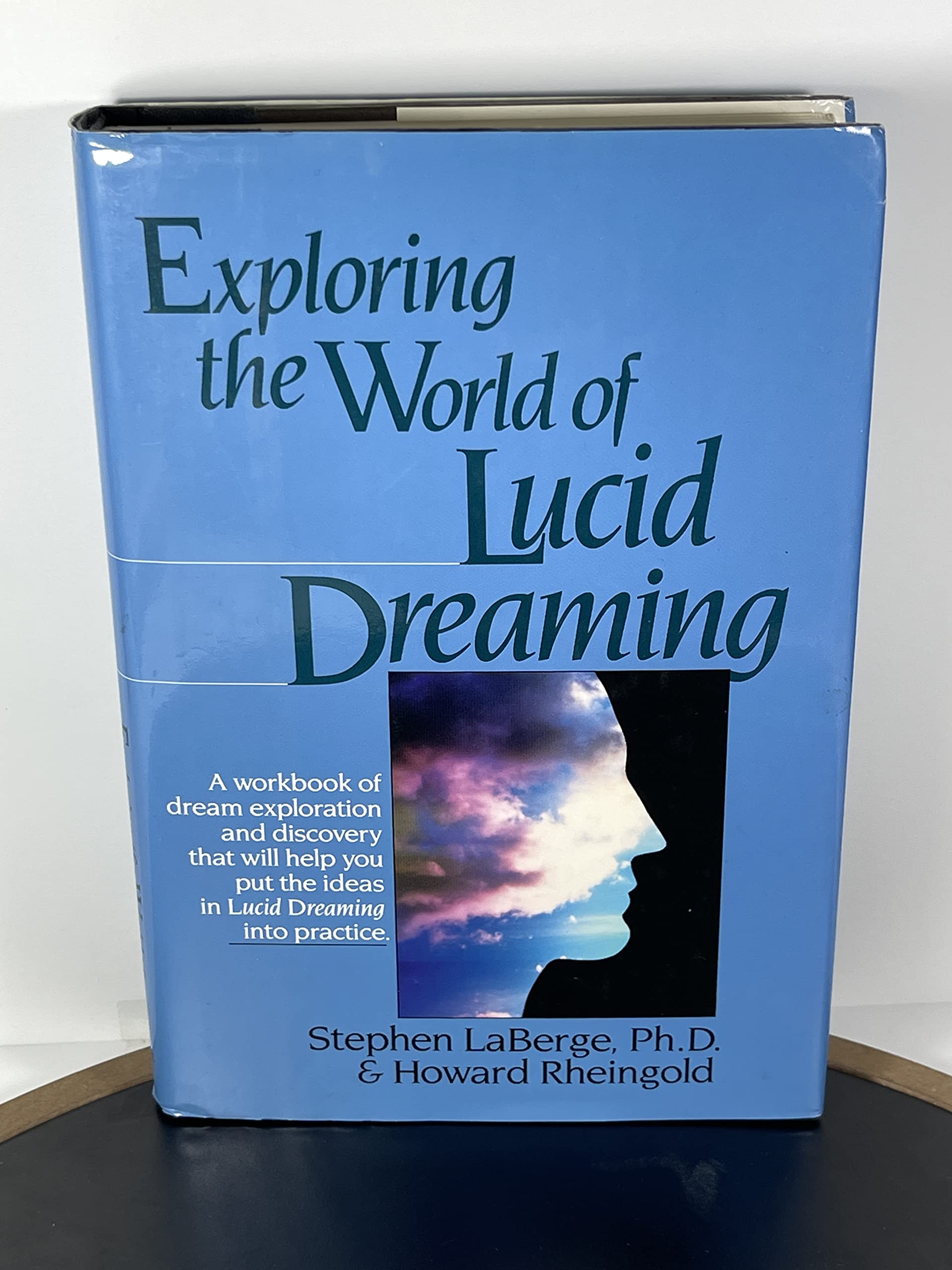 Exploring The World Of Lucid Dreaming,New