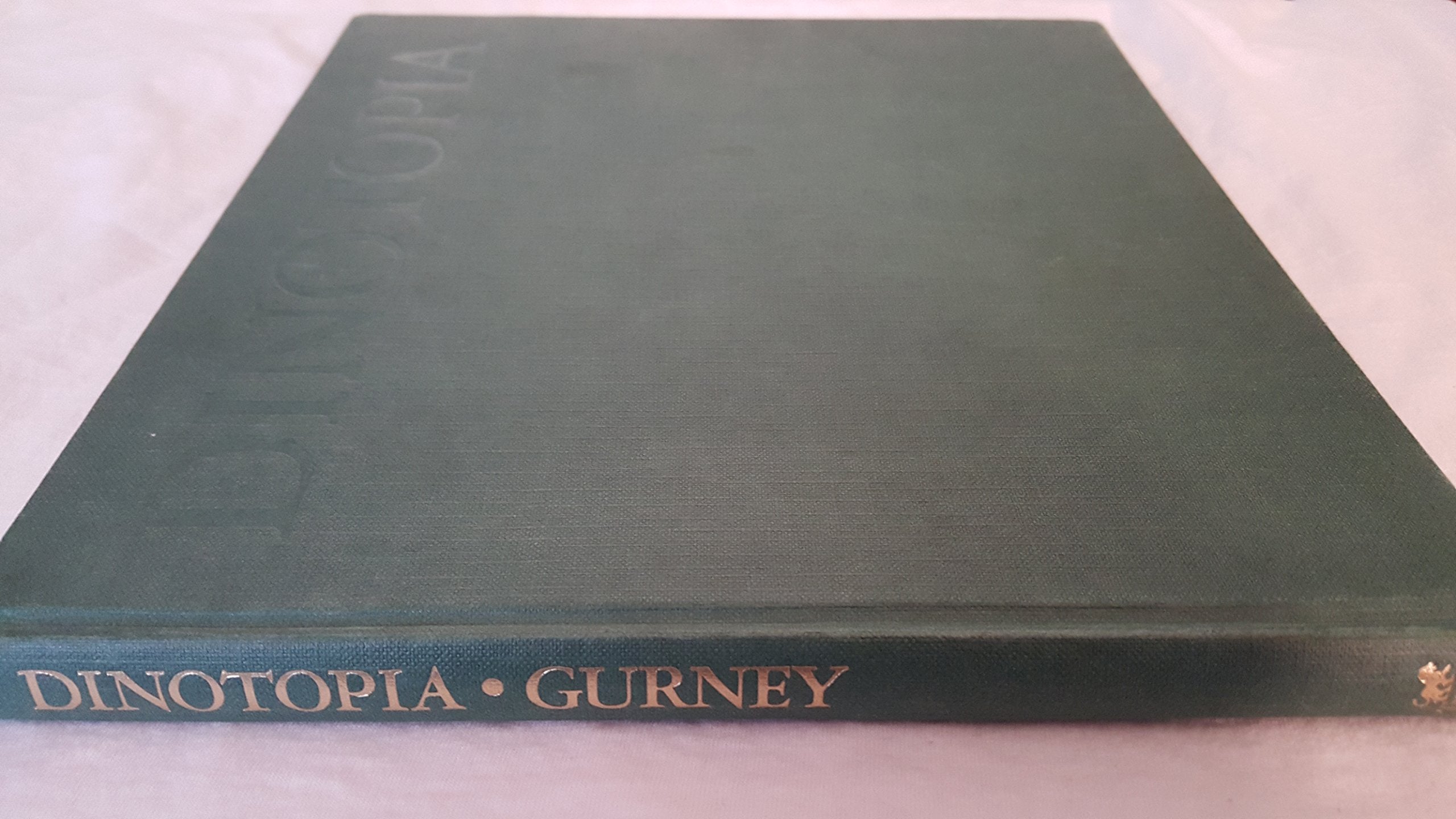 Dinotopia: A Land Apart from Time,New