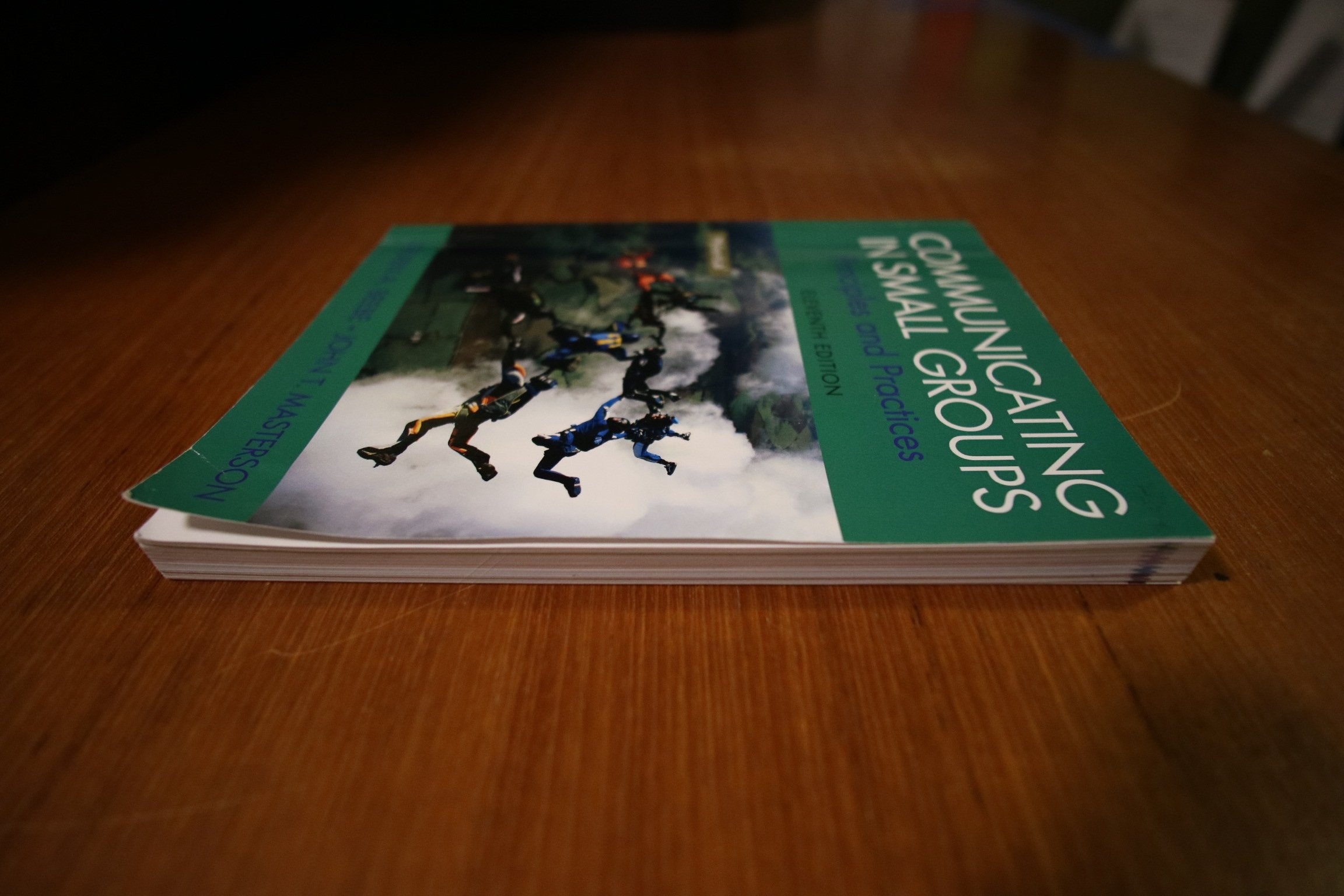 Communicating in Small Groups: Principles and Practices (11th Edition),New