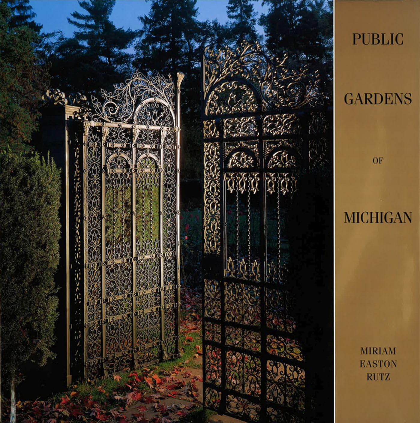 Public Gardens Of Michigan,Used