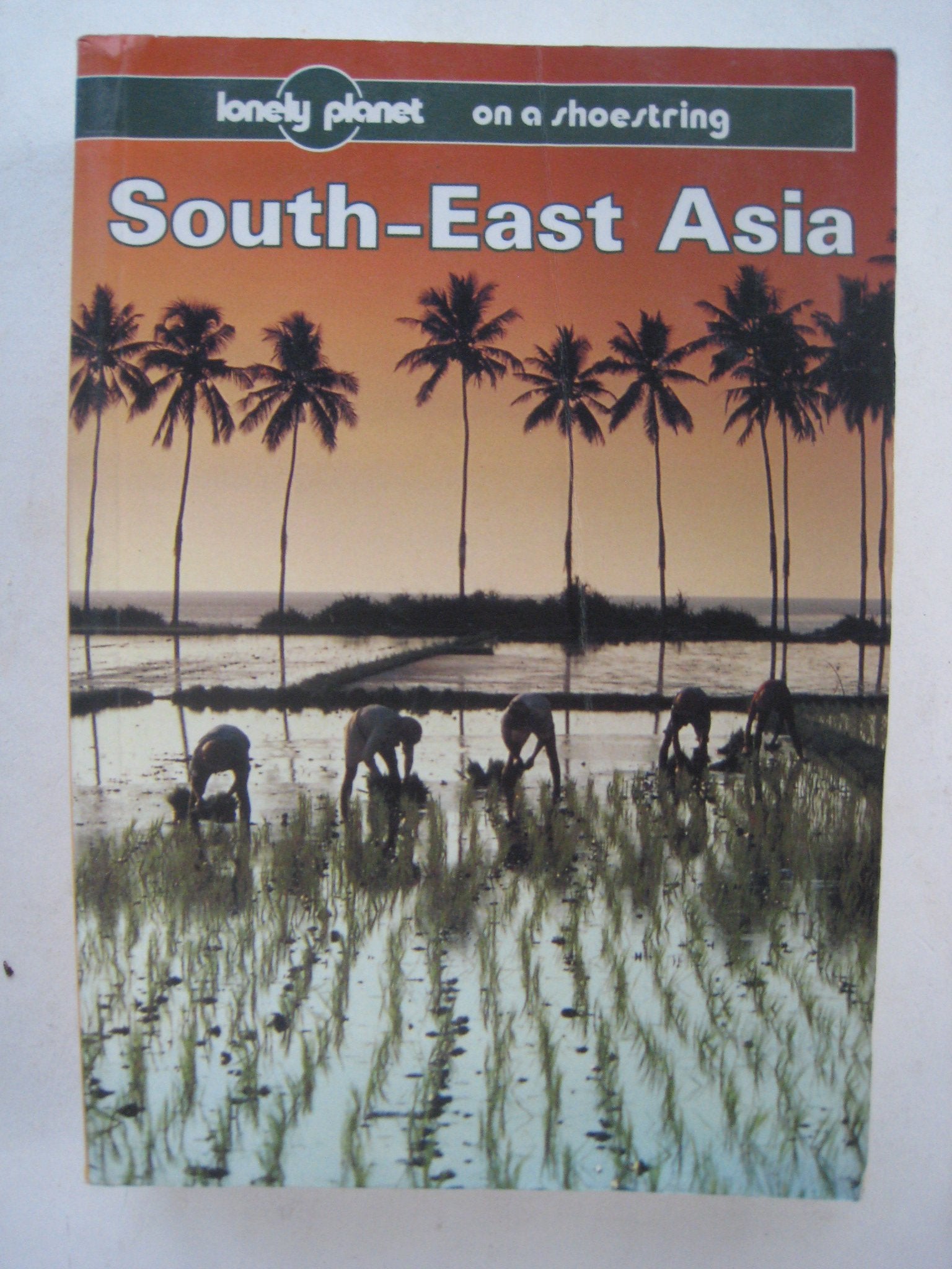Lonely Planet South East Asia (Lonely Planet Travel Survival Kit),Used