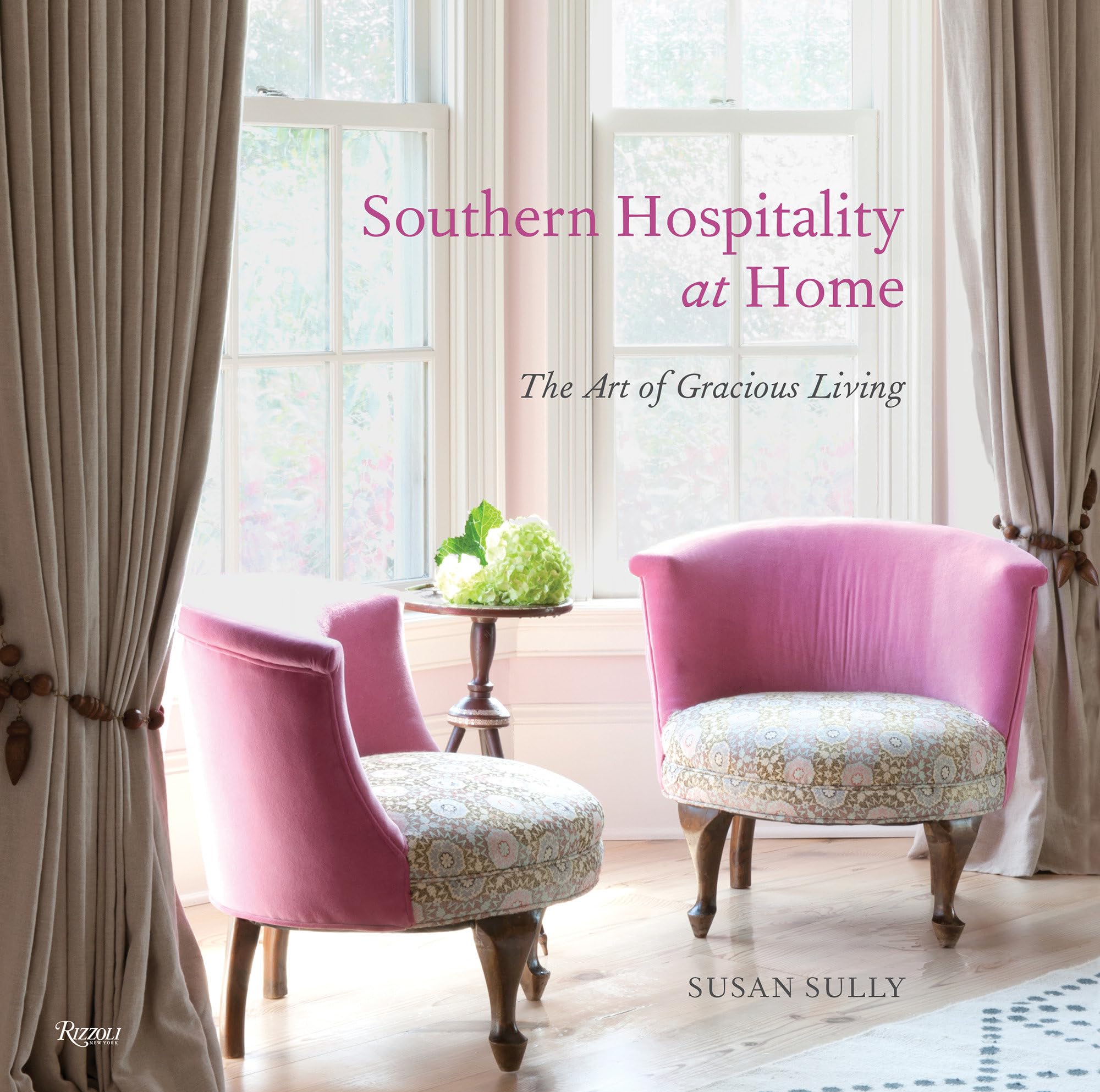 Southern Hospitality At Home: The Art Of Gracious Living,Used